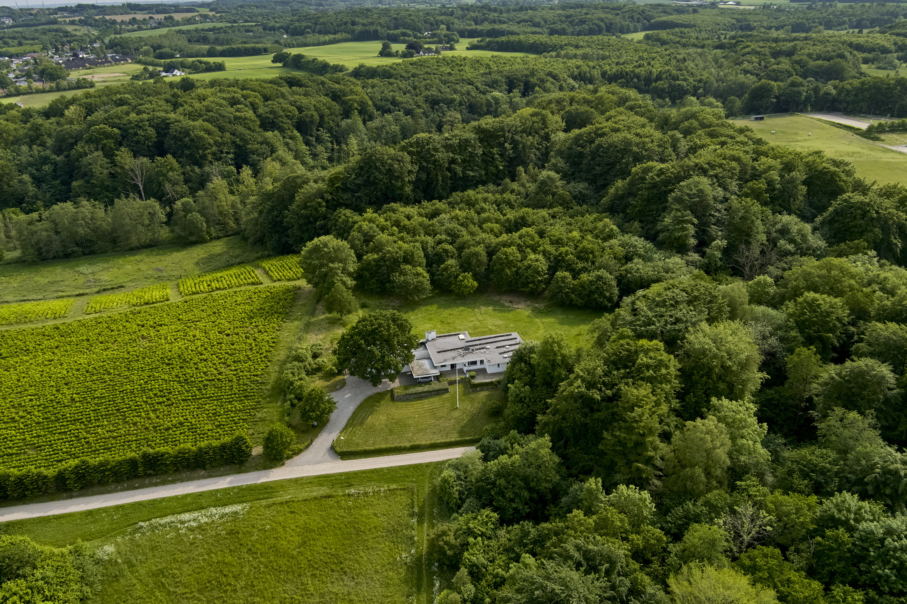 Fremhævet  billede i fuldskærmstilstand. Billede af Hole Skovvej 50, Korup, 5210 Odense NV