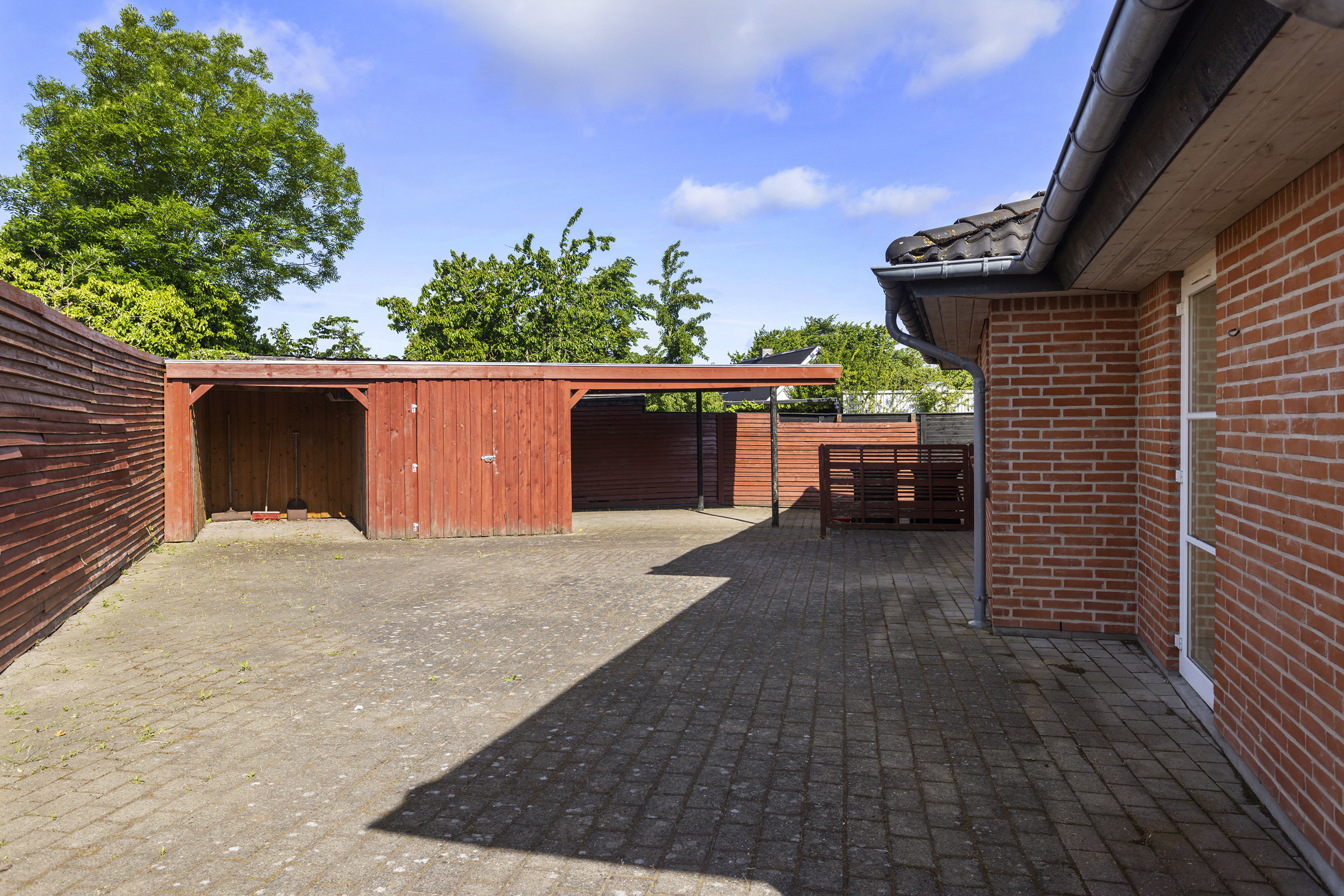 Fremhævet indkørsel billede i fuldskærmstilstand. Billede af Algade 144, 9700 Brønderslev