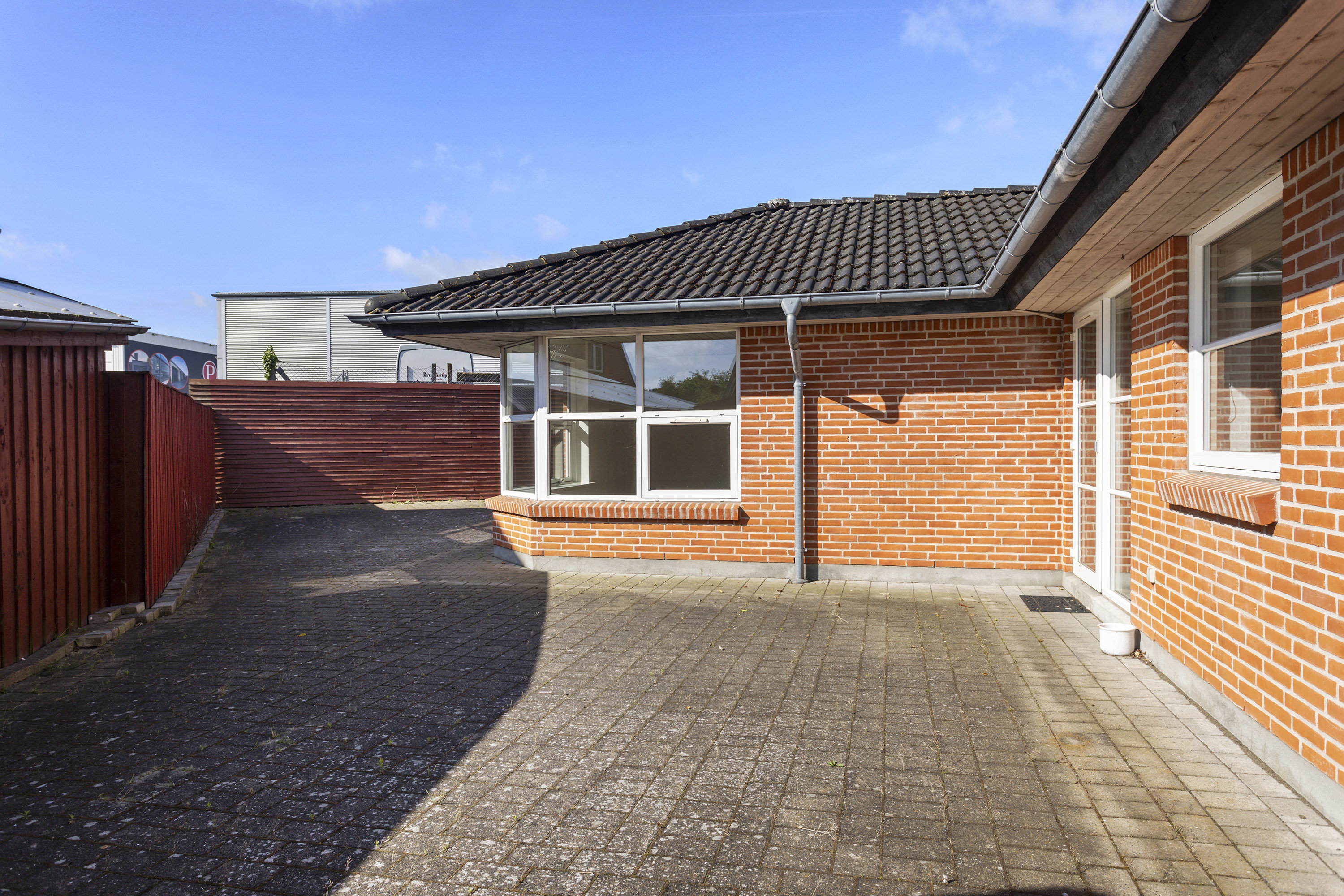 Fremhævet terrasse billede i fuldskærmstilstand. Billede af Algade 144, 9700 Brønderslev