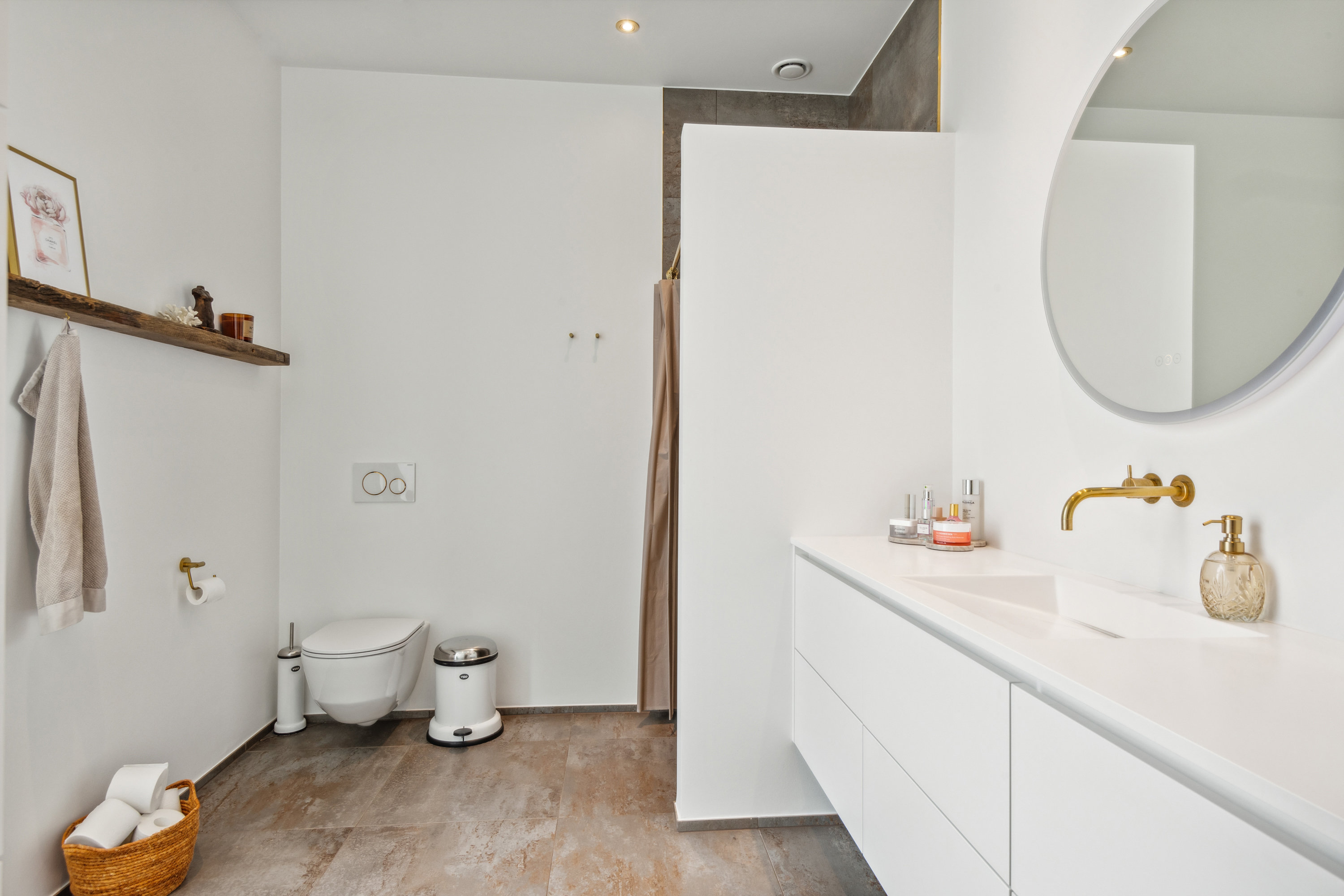 Fremhævet  billede i fuldskærmstilstand. Billede af Elektravej 21, Gug, 9210 Aalborg SØ