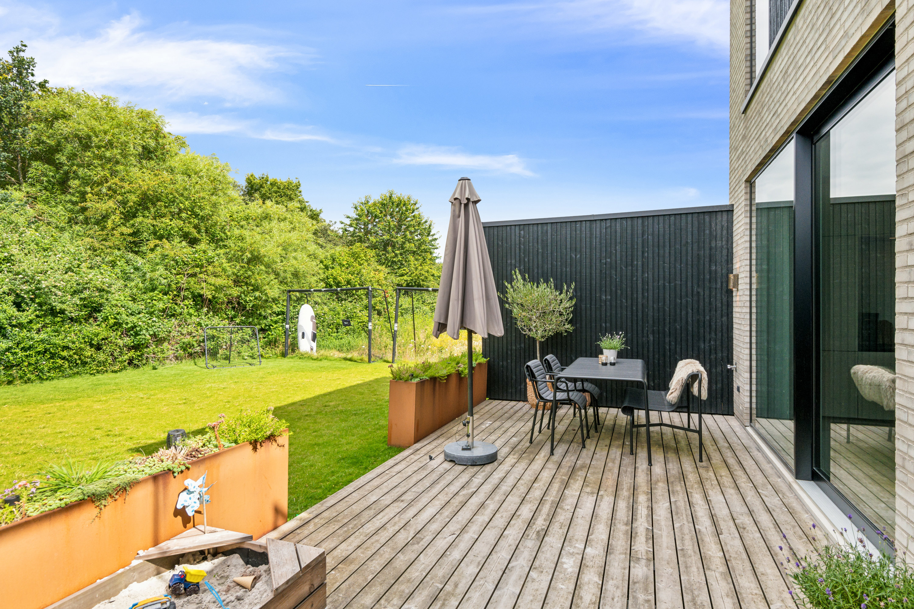 Fremhævet  billede i fuldskærmstilstand. Billede af Elektravej 21, Gug, 9210 Aalborg SØ