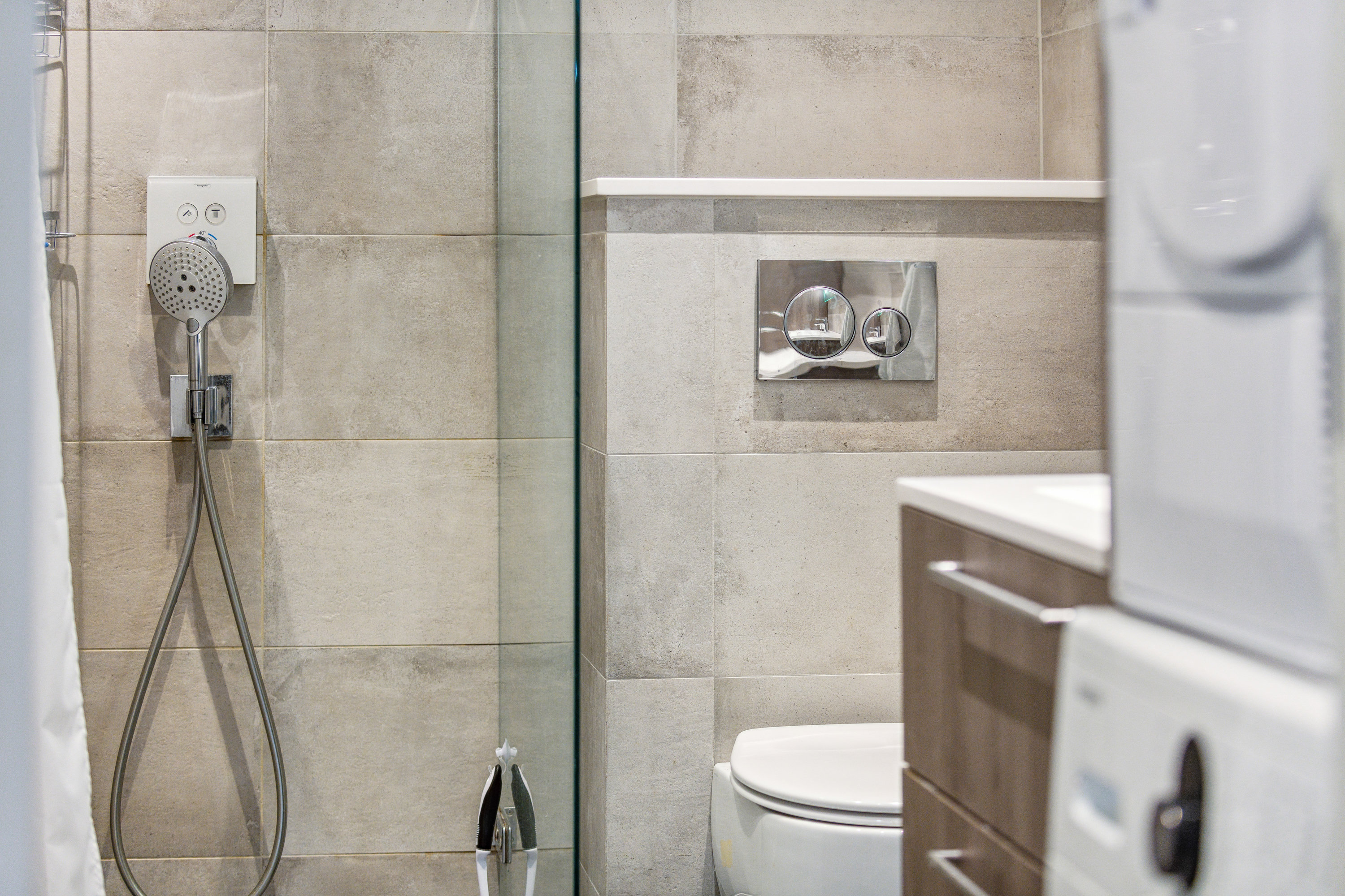 Fremhævet badeværelse billede i fuldskærmstilstand. Billede af Vesterå 7, 1. th., 9000 Aalborg