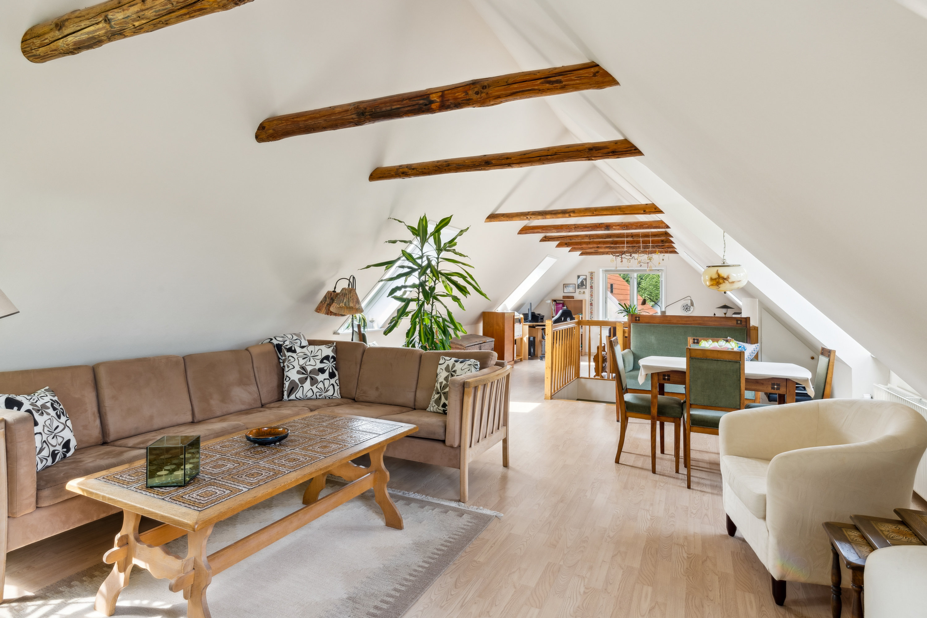 Fremhævet stue billede i fuldskærmstilstand. Billede af Lyngbyvej 87, 8570 Trustrup