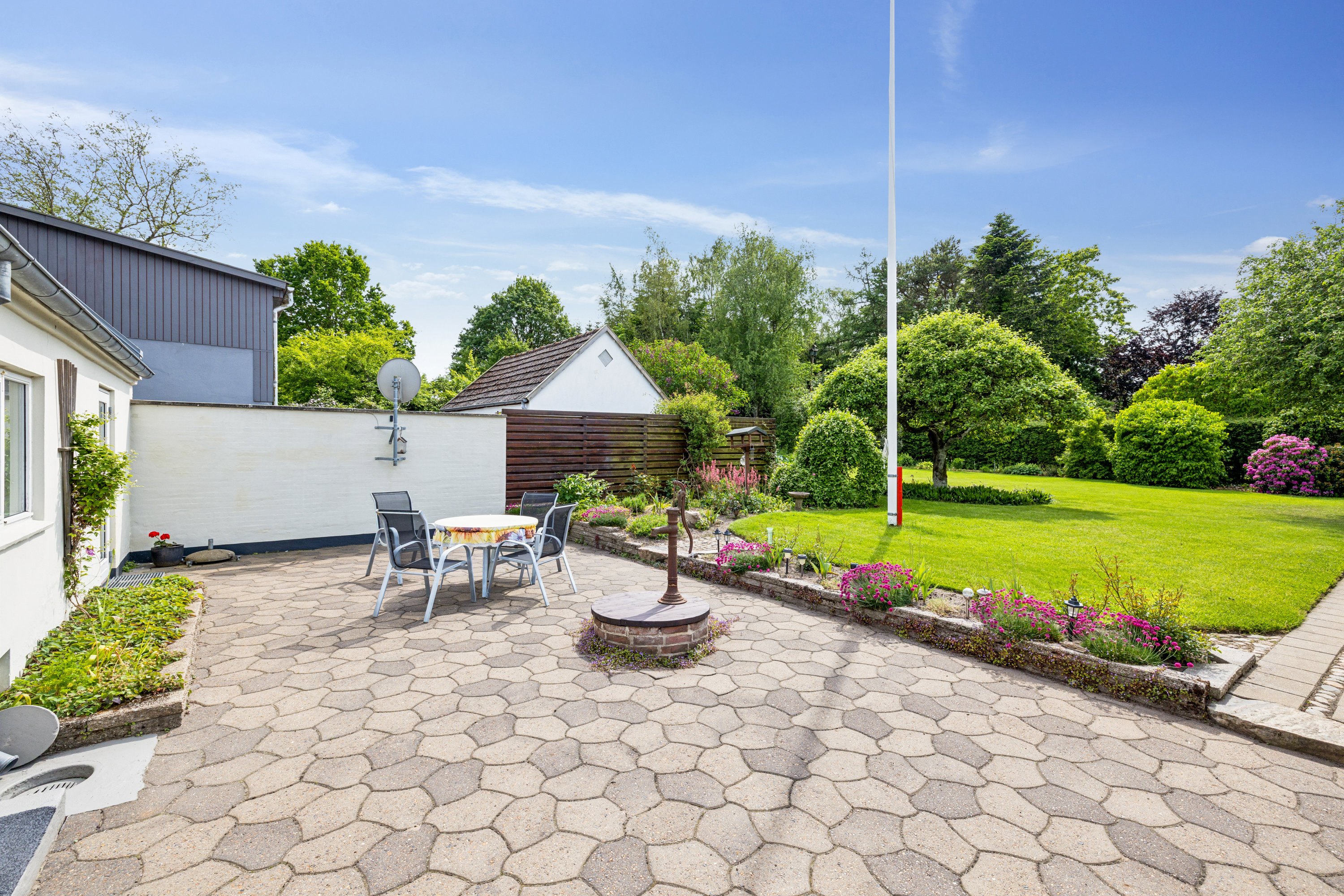 Miniaturebillede 2: terrasse. Billede af Lyngbyvej 87, 8570 Trustrup