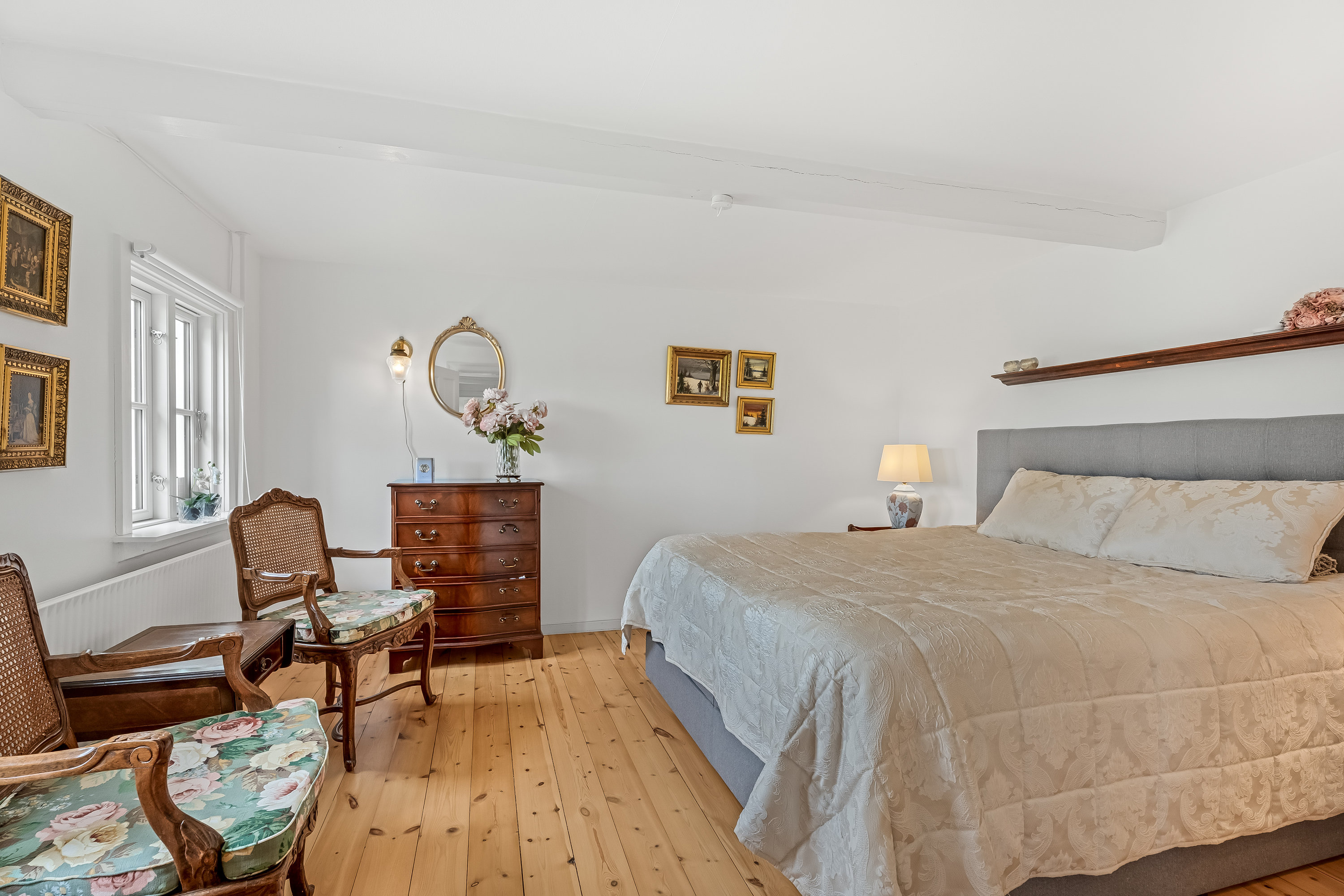 Fremhævet stue billede i fuldskærmstilstand. Billede af Ellet 1, Døllefjelde, 4990 Sakskøbing