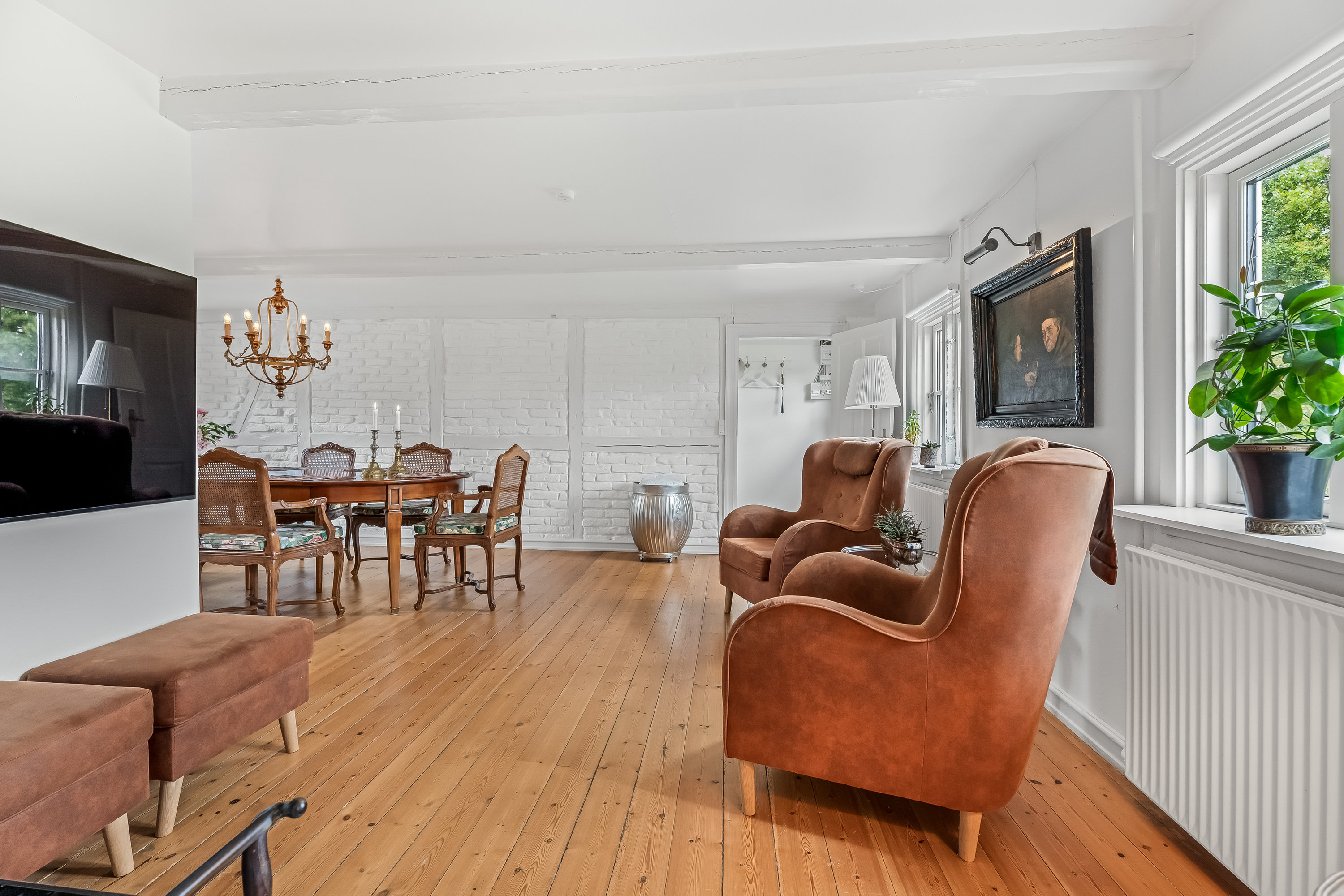 Fremhævet stue billede i fuldskærmstilstand. Billede af Ellet 1, Døllefjelde, 4990 Sakskøbing