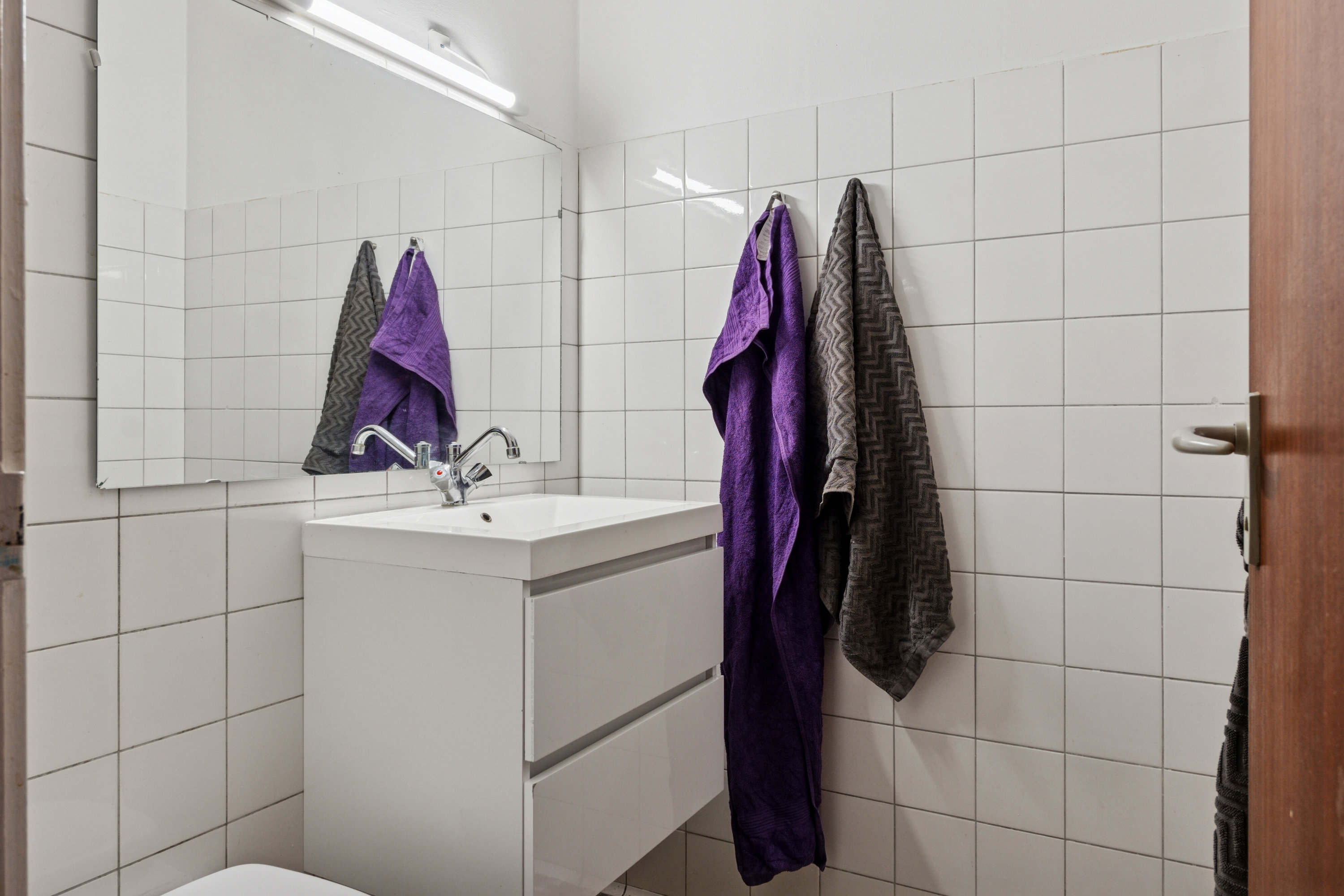 Fremhævet toilet billede i fuldskærmstilstand. Billede af Tyreengen 30, 3. th., 4220 Korsør