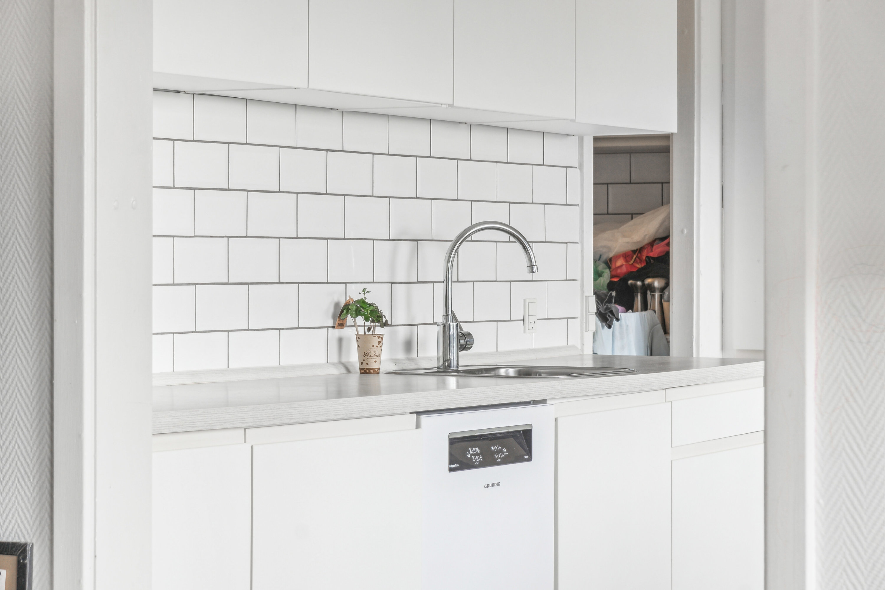 Fremhævet køkken billede i fuldskærmstilstand. Billede af Tyreengen 30, 3. th., 4220 Korsør