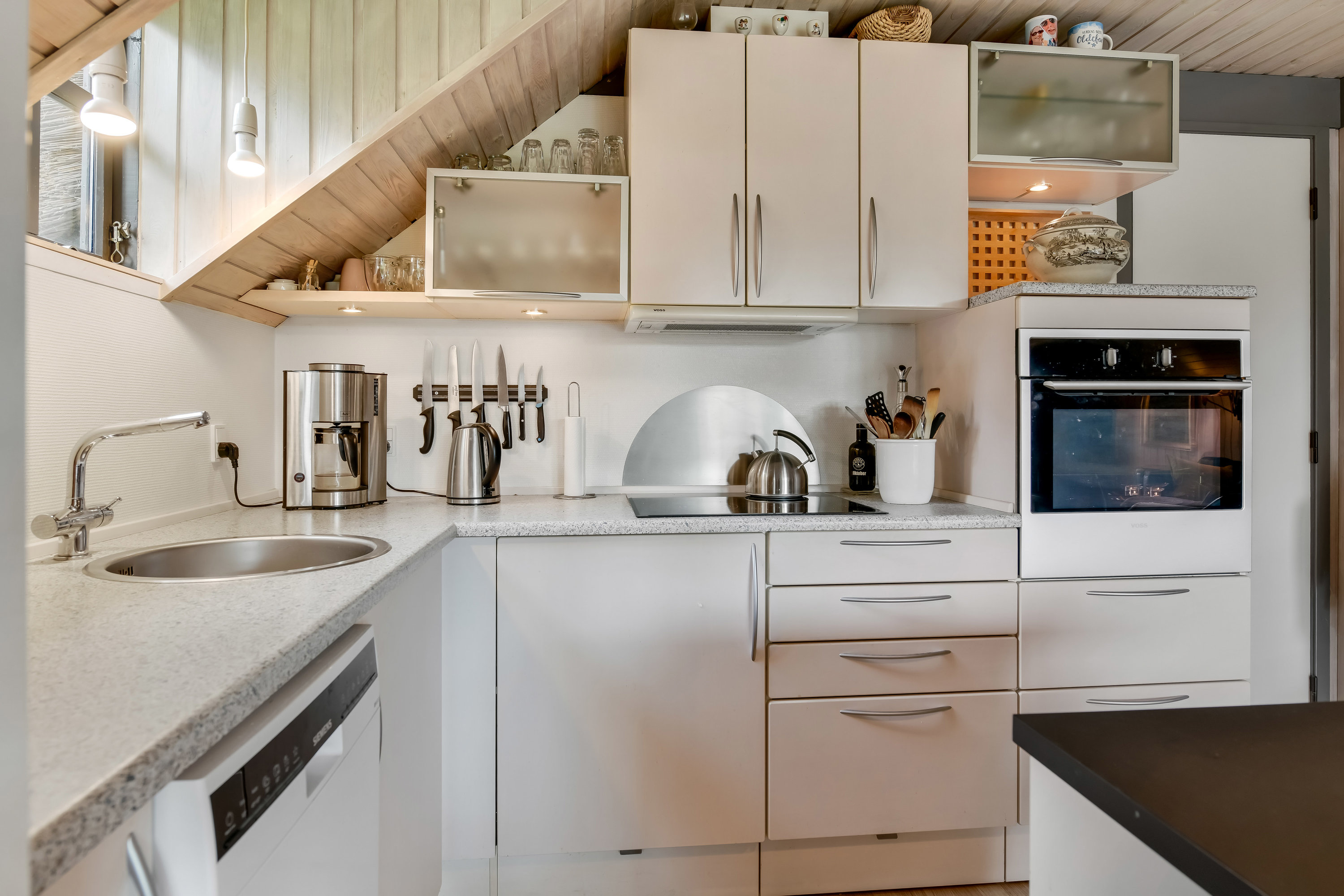 Fremhævet køkken billede i fuldskærmstilstand. Billede af Præstens Toft 4, Sønderho, 6720 Fanø