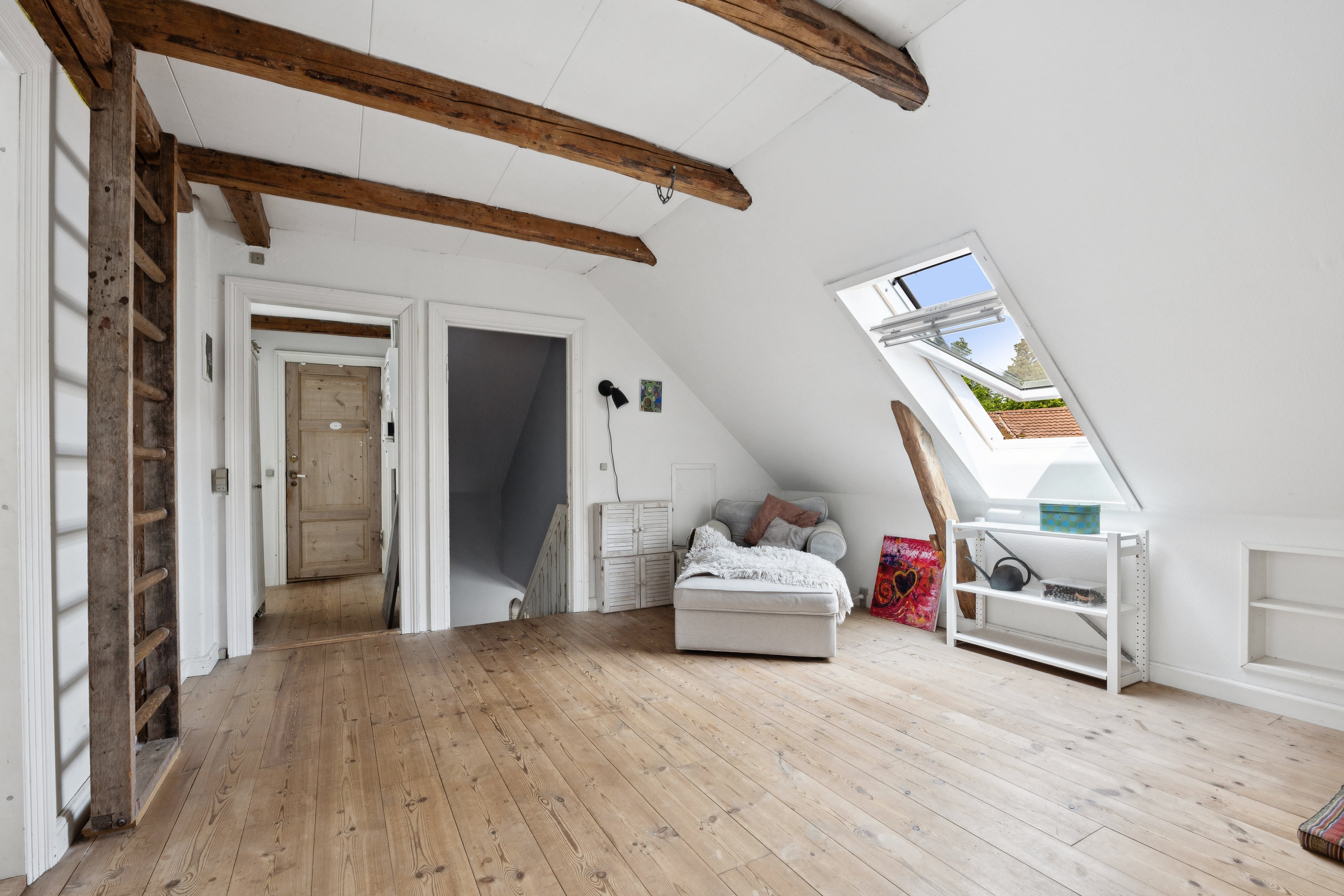 Fremhævet stue billede i fuldskærmstilstand. Billede af Svansbjergvej 2, 4681 Herfølge