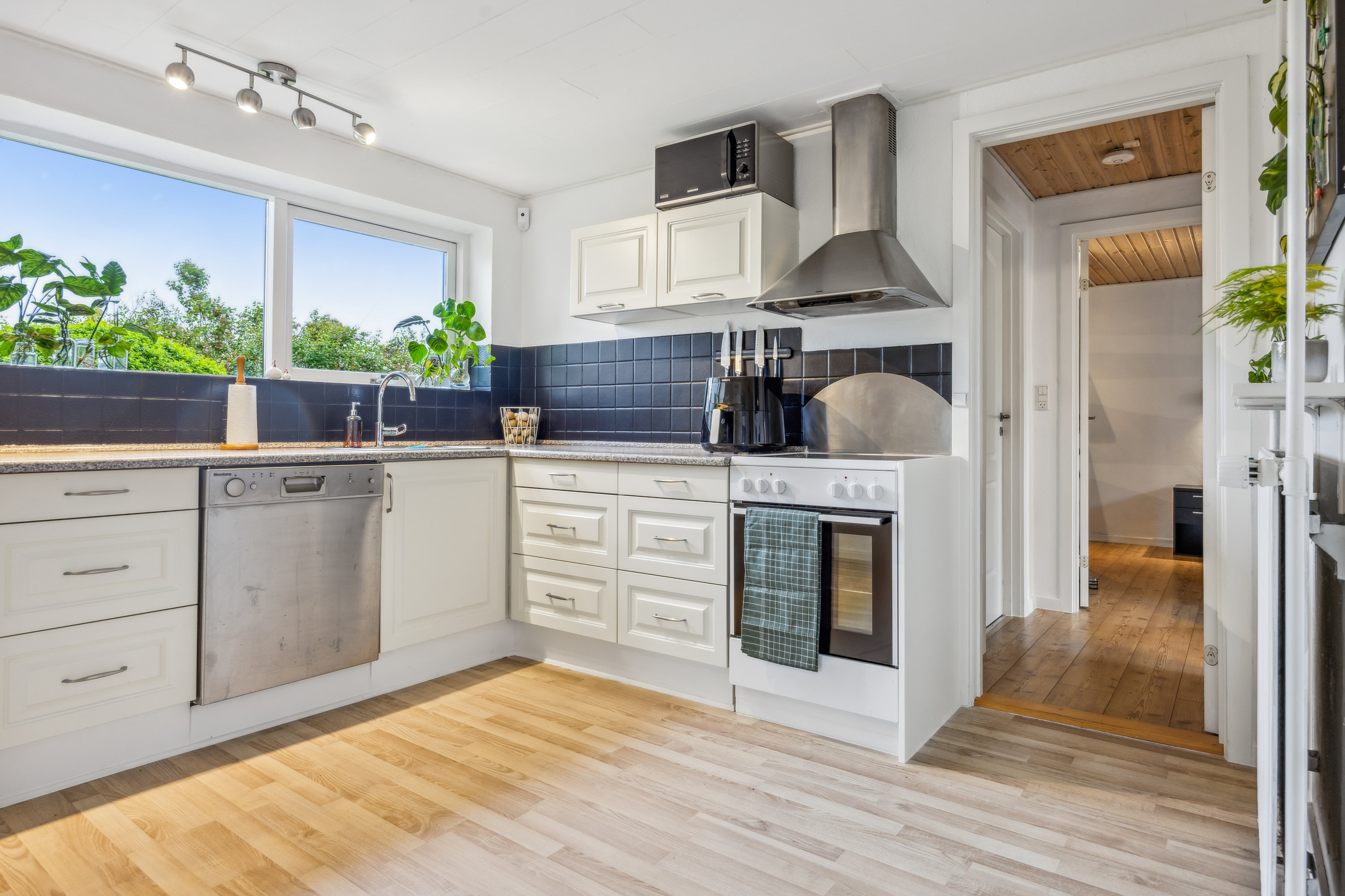 Fremhævet køkken billede i fuldskærmstilstand. Billede af Bjørnbækvej 4, Ravnstrup, 9320 Hjallerup