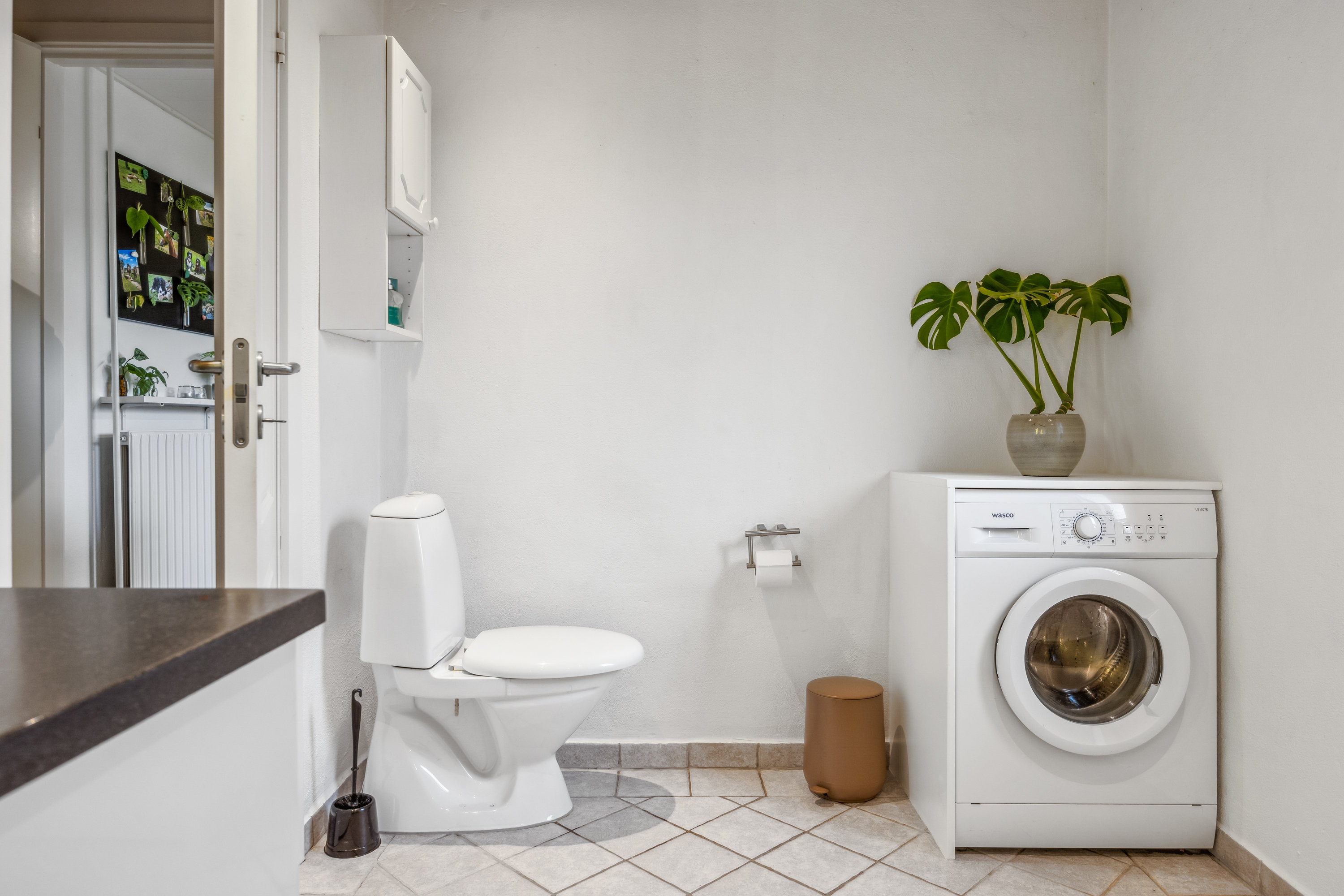 Fremhævet badeværelse billede i fuldskærmstilstand. Billede af Bjørnbækvej 4, Ravnstrup, 9320 Hjallerup