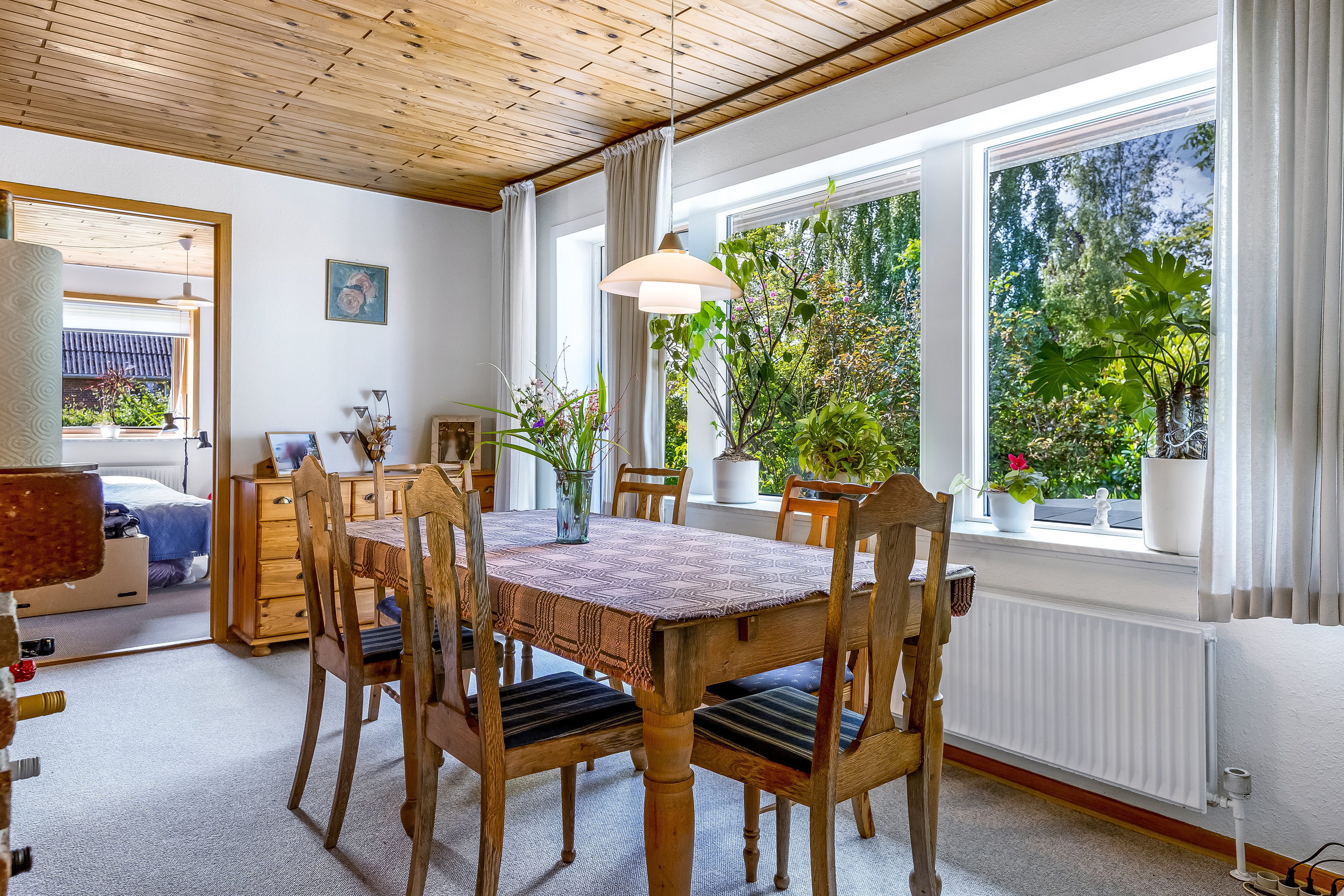 Fremhævet stue billede i fuldskærmstilstand. Billede af Midsommervej 103, 6261 Bredebro