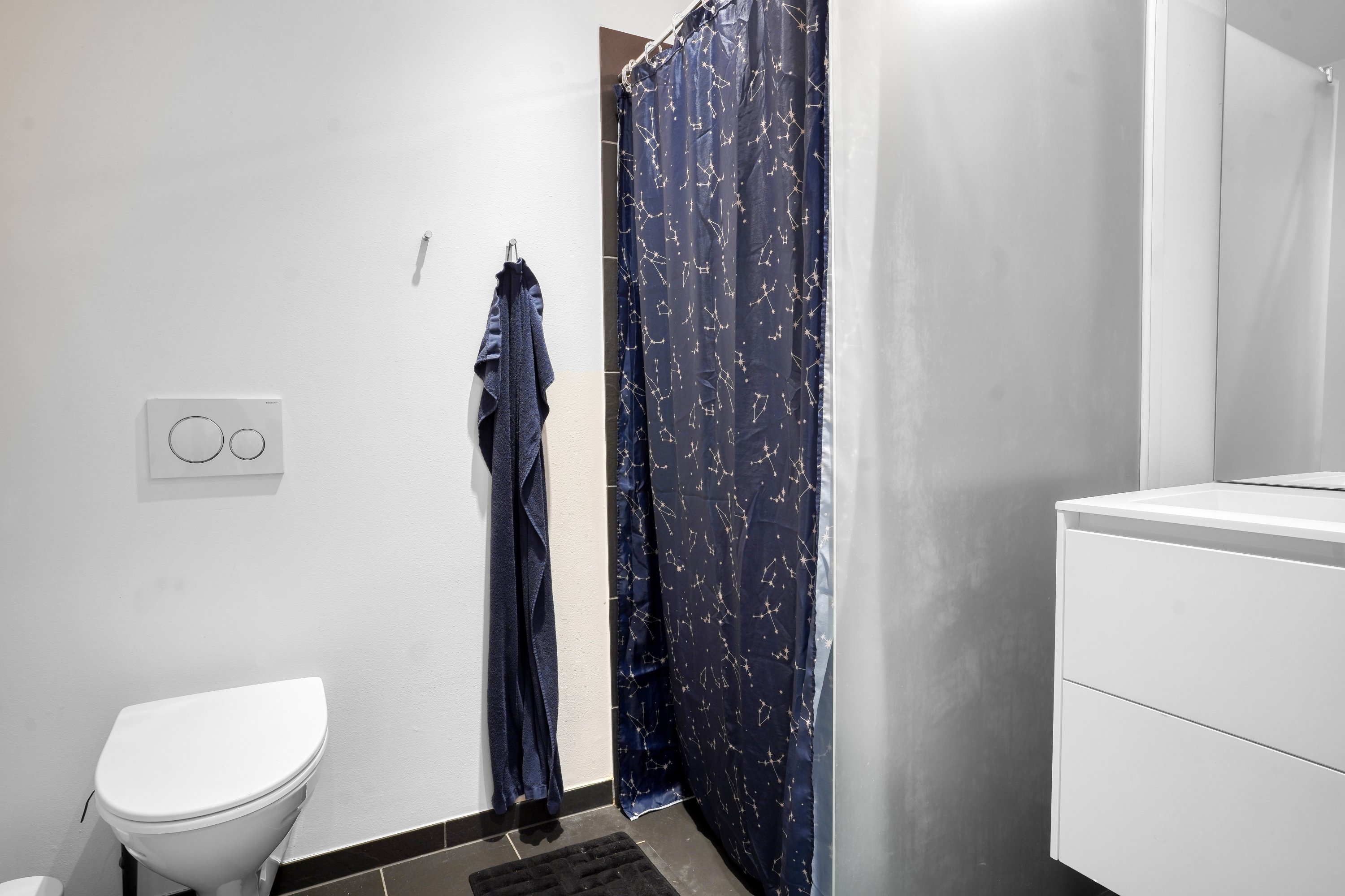 Fremhævet badeværelse billede i fuldskærmstilstand. Billede af Rådhusparken 47, 3450 Allerød