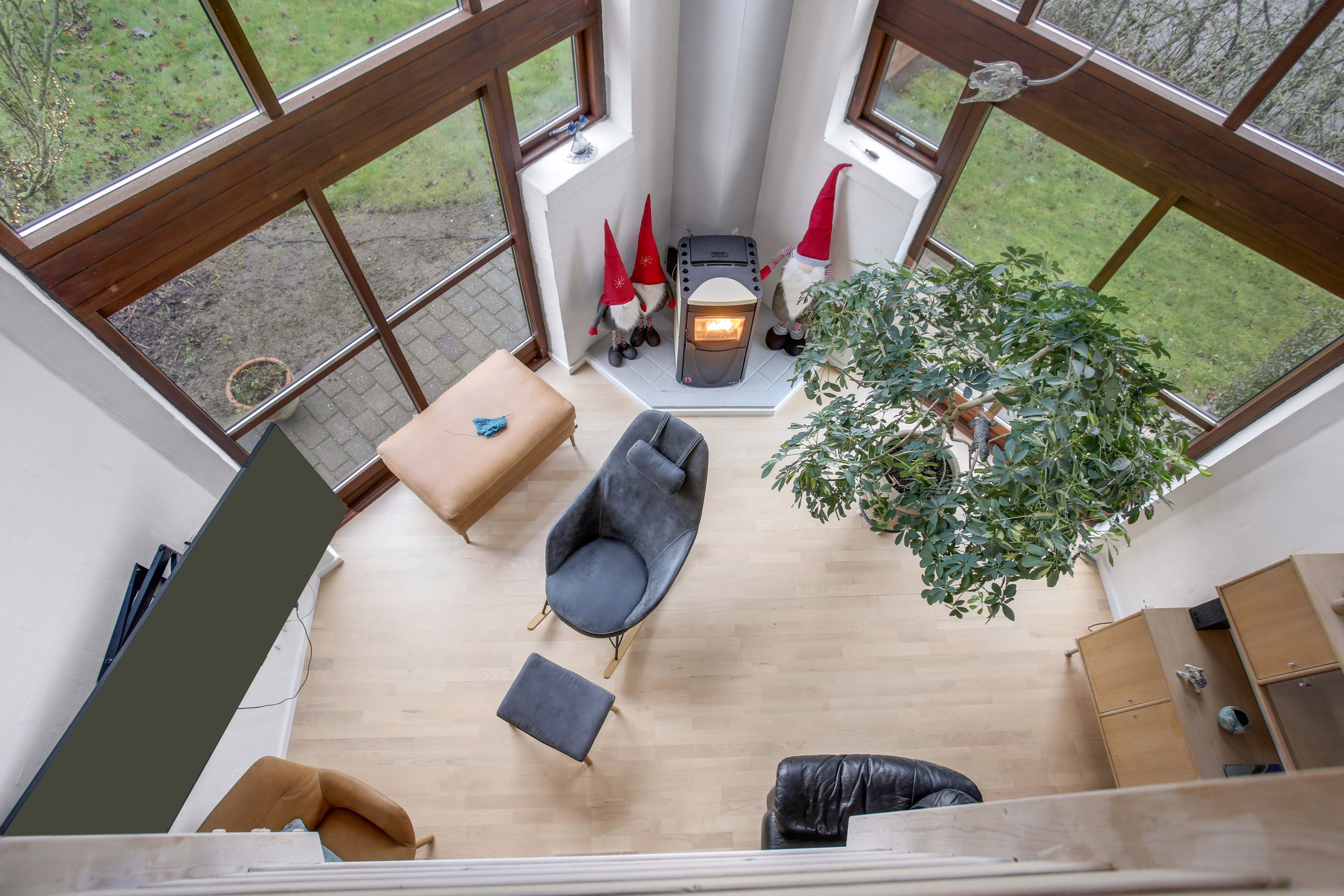 Fremhævet stue billede i fuldskærmstilstand. Billede af Guldager 12, Ølholm, 7160 Tørring