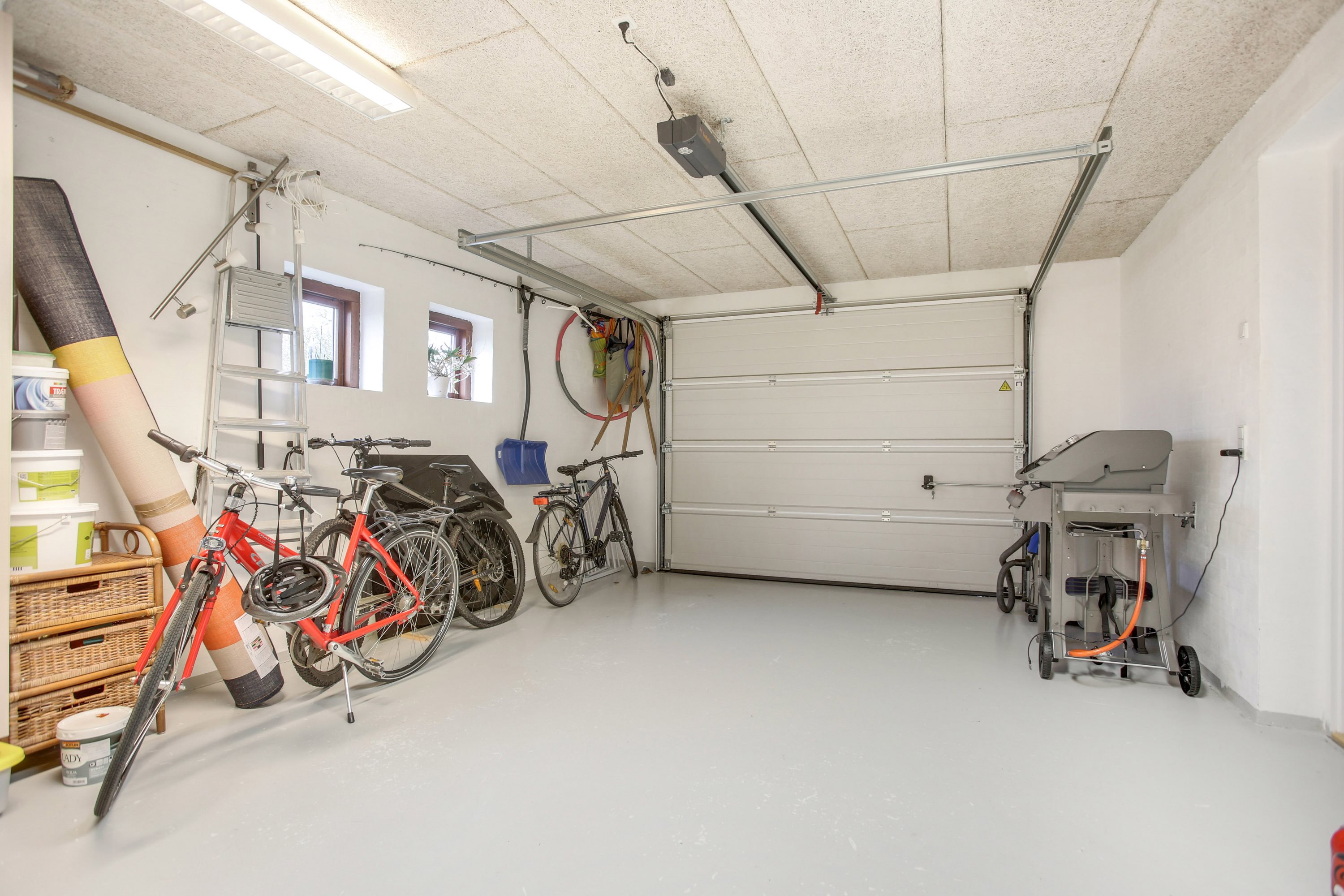 Fremhævet garage billede i fuldskærmstilstand. Billede af Guldager 12, Ølholm, 7160 Tørring