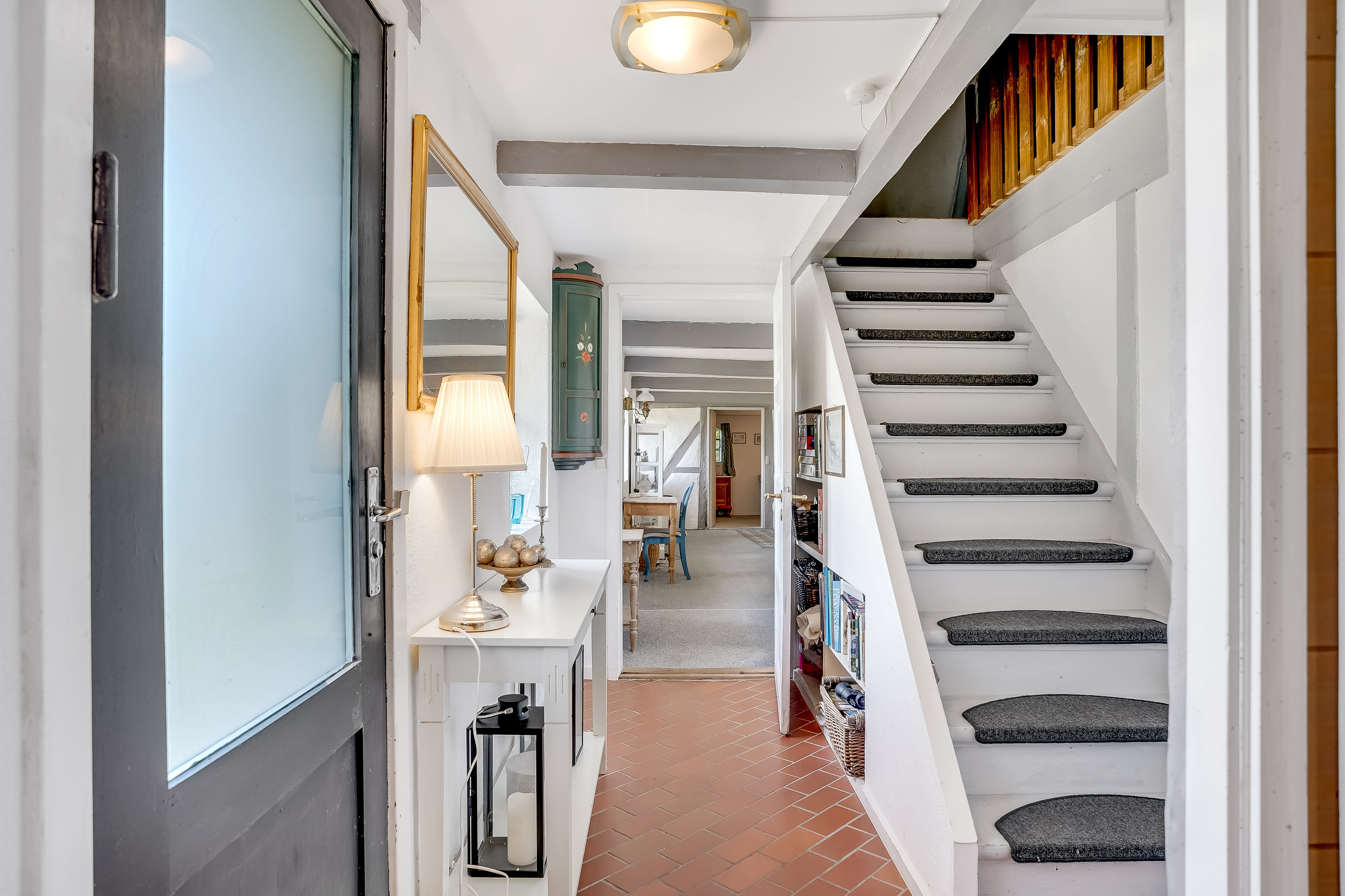 Fremhævet trappe billede i fuldskærmstilstand. Billede af Vildmosevej 3, Saltvig, 4952 Stokkemarke