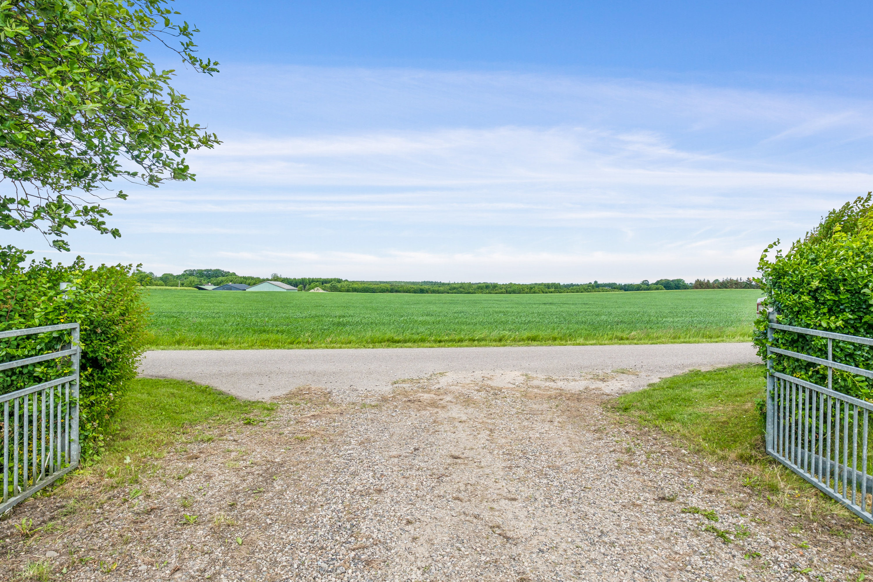 Fremhævet indkørsel billede i fuldskærmstilstand. Billede af Tøttrupvej 31, Munkholm, 9541 Suldrup