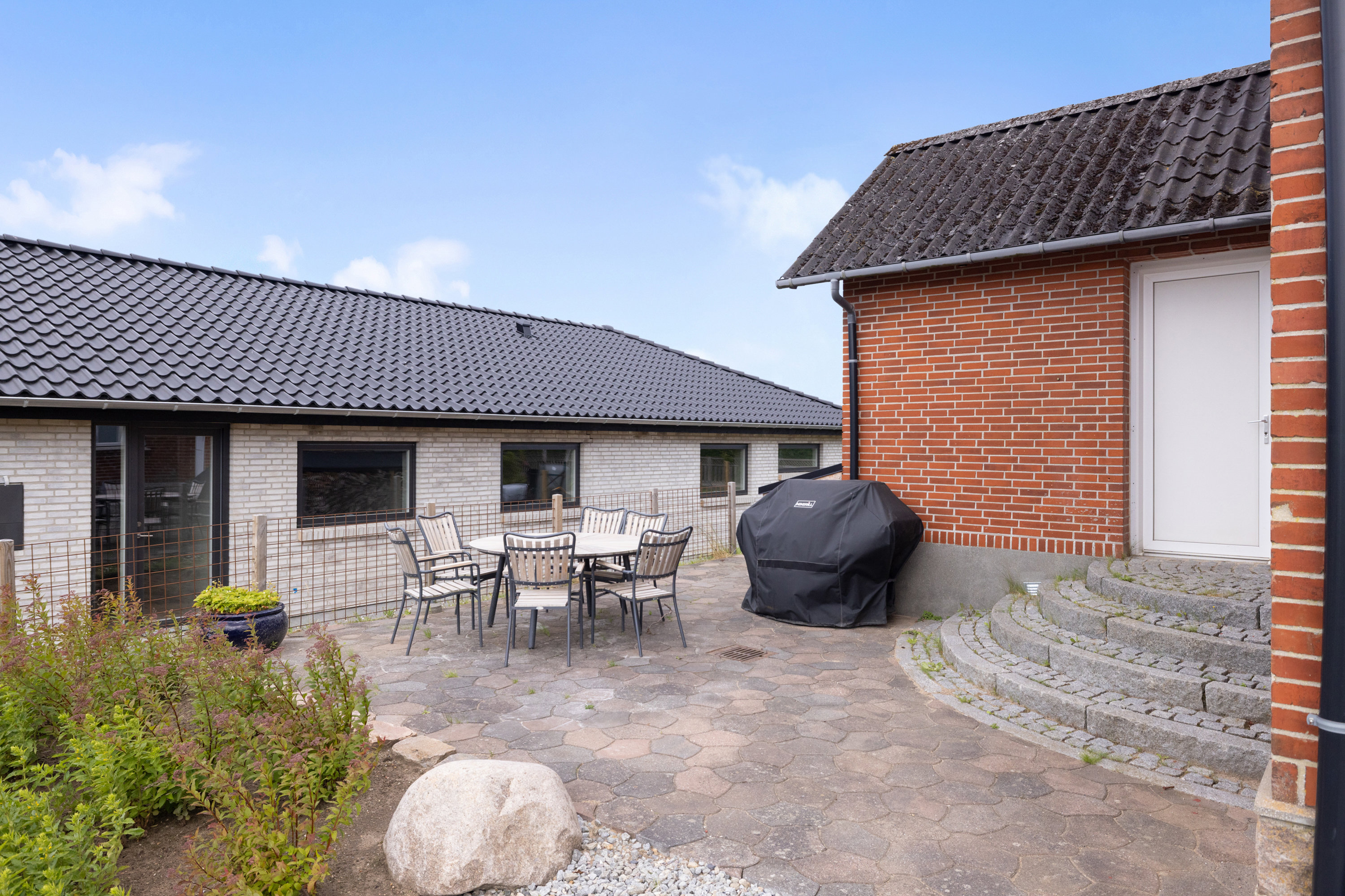 Fremhævet ejendommen billede i fuldskærmstilstand. Billede af Østerbyvej 1D, 8310 Tranbjerg J