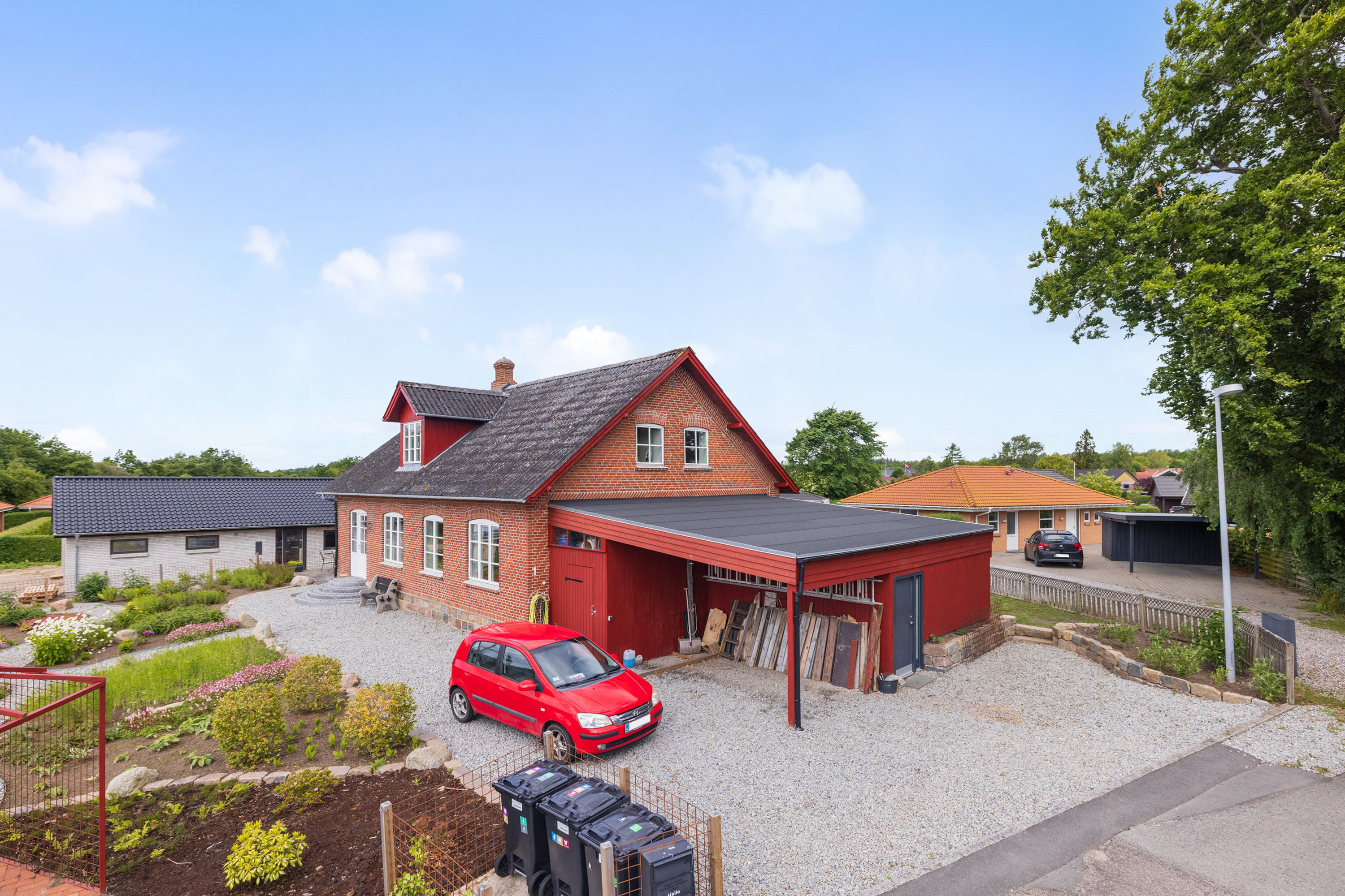 Fremhævet ejendommen billede i fuldskærmstilstand. Billede af Østerbyvej 1D, 8310 Tranbjerg J