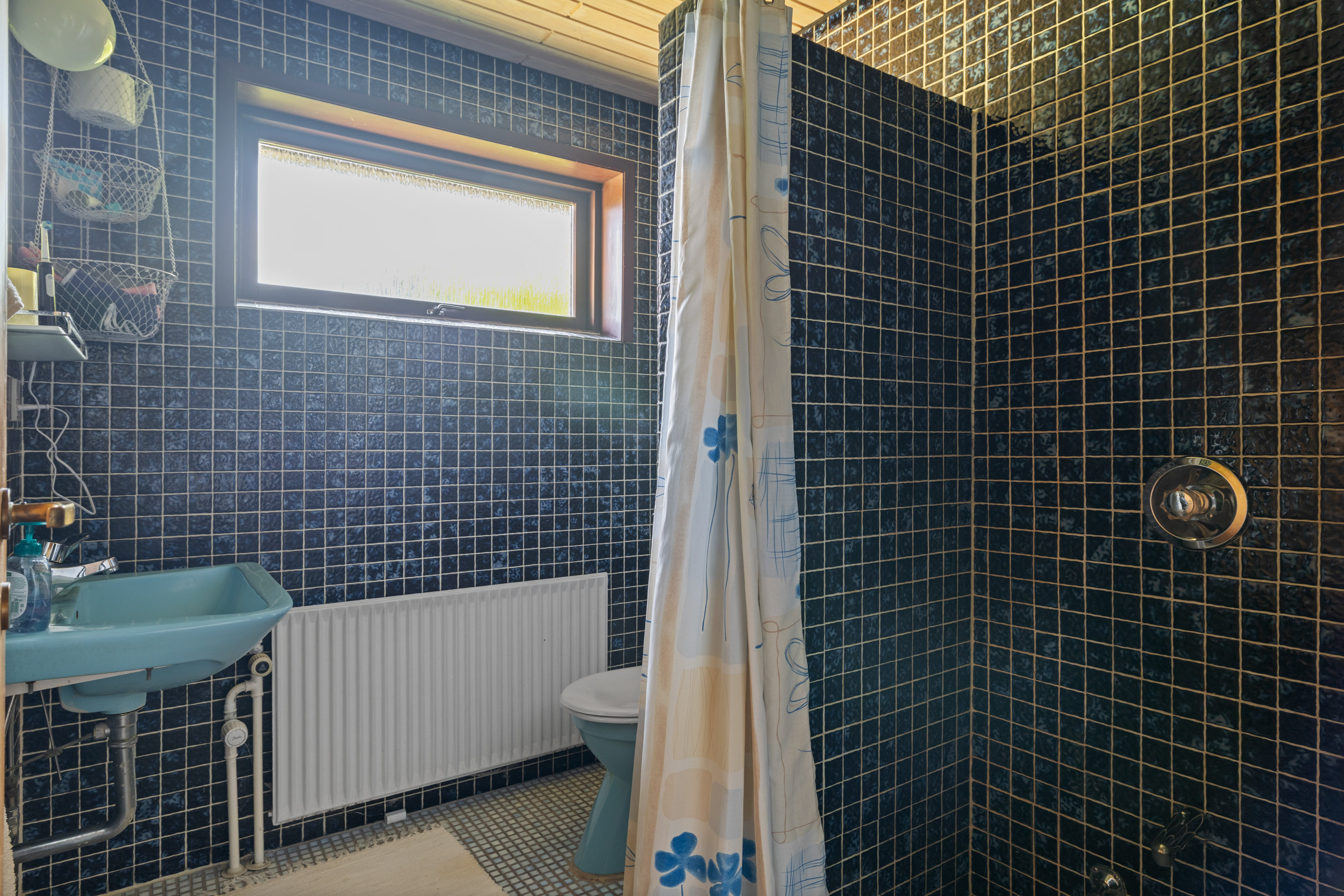 Fremhævet badeværelse billede i fuldskærmstilstand. Billede af Strandagervænget 12, Erritsø, 7000 Fredericia