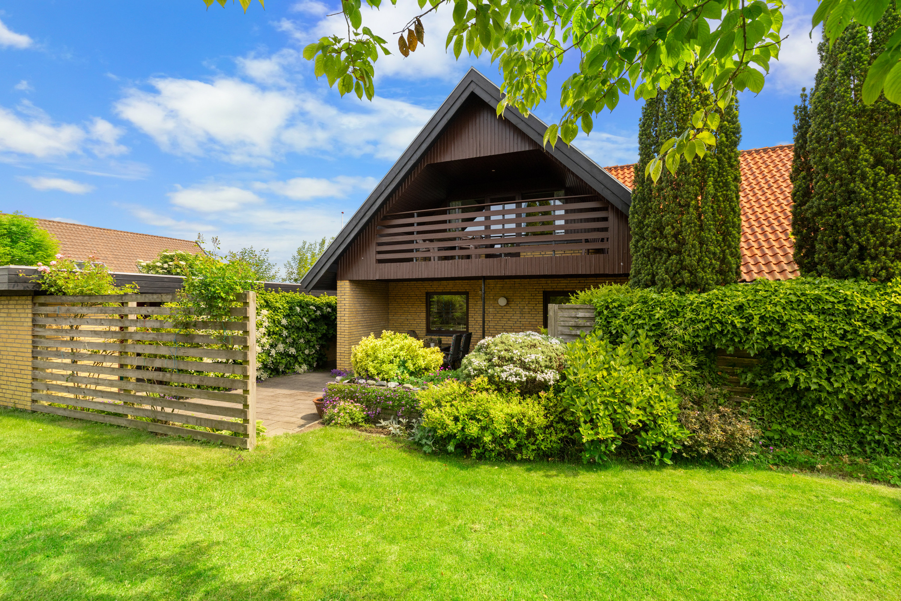 Fremhævet facade billede i fuldskærmstilstand. Billede af Strandagervænget 12, Erritsø, 7000 Fredericia