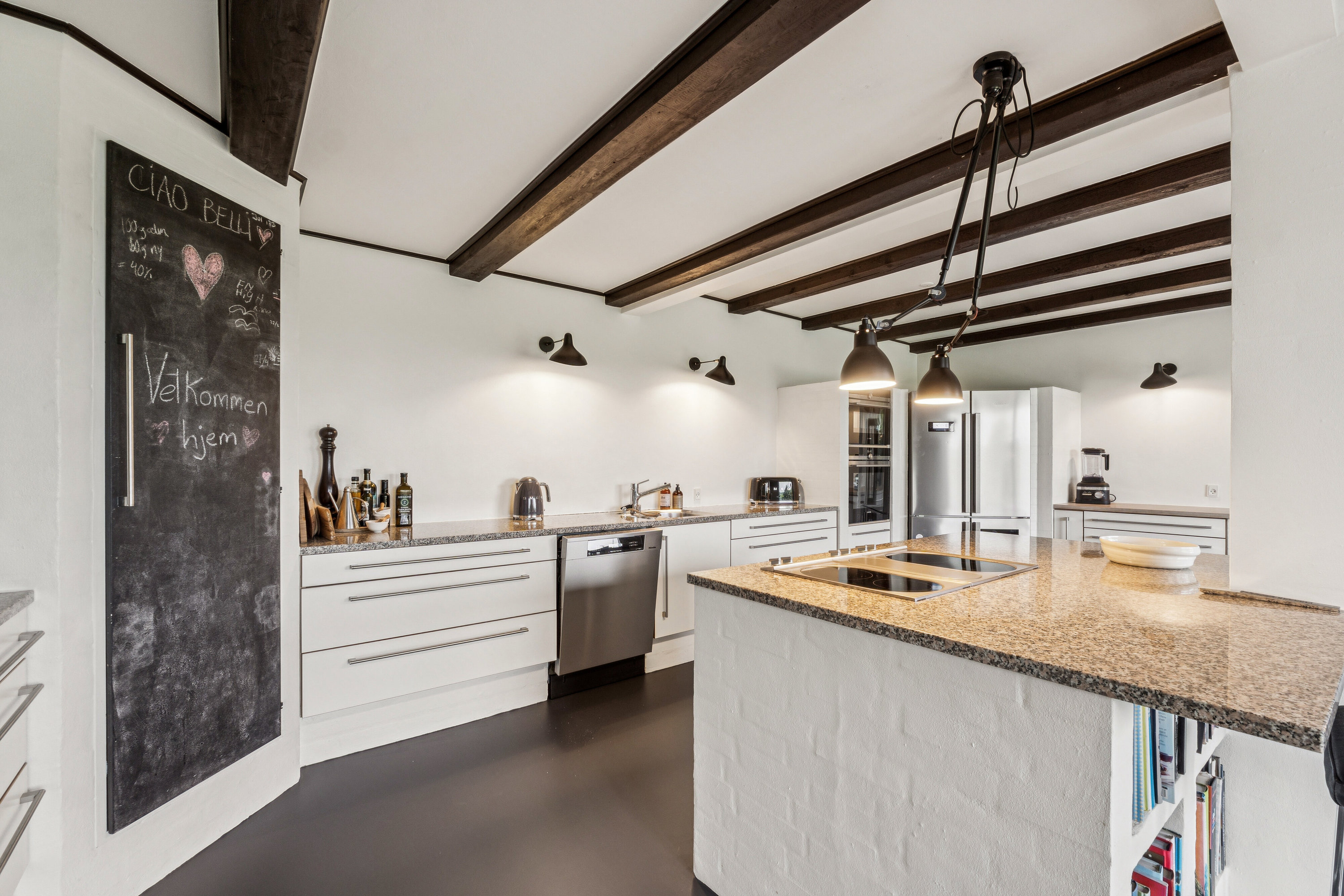 Fremhævet køkken billede i fuldskærmstilstand. Billede af Teglværksvej 60, Mygdal, 9800 Hjørring