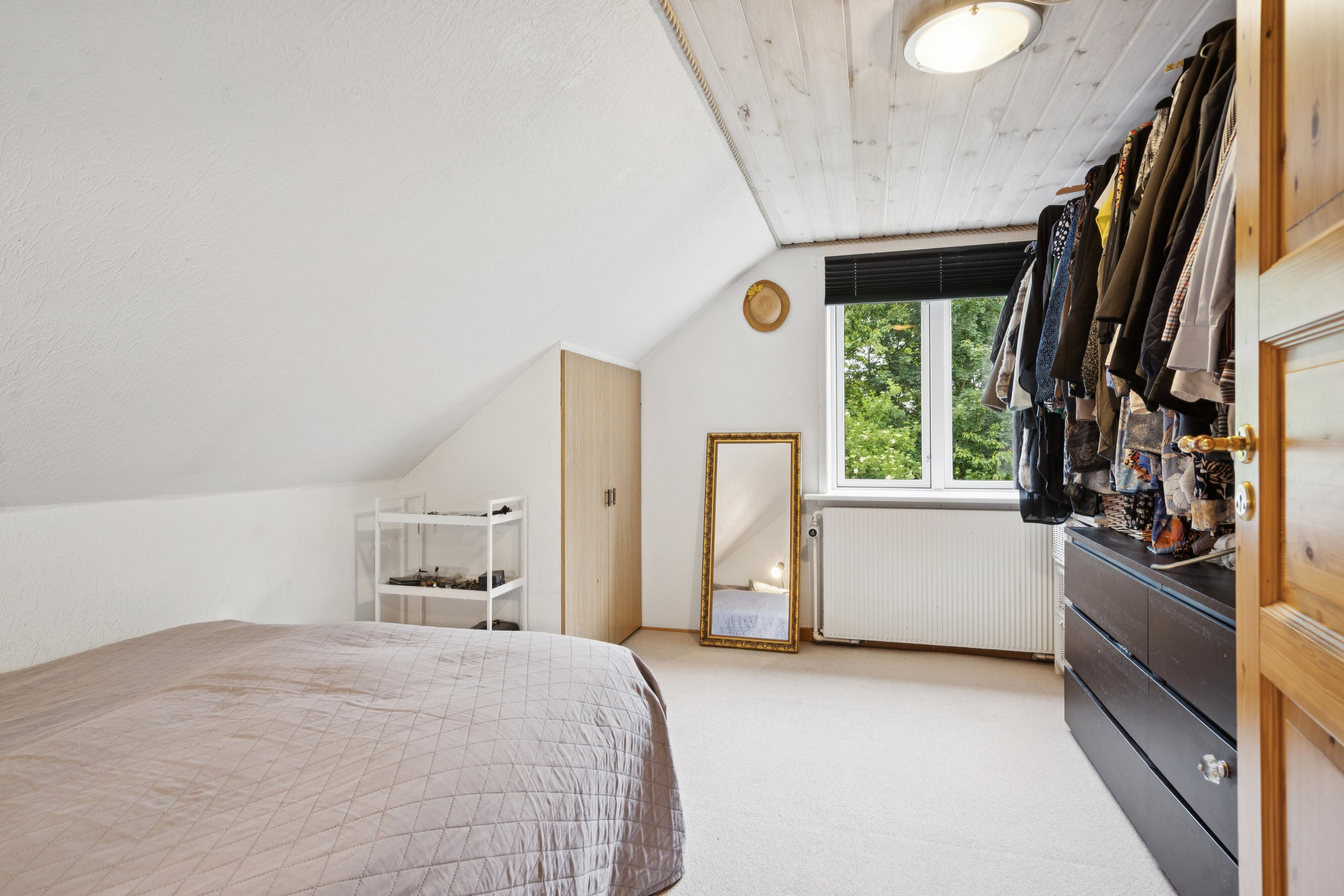 Fremhævet soveværelse billede i fuldskærmstilstand. Billede af Pletvej 135, Mosbjerg, 9870 Sindal