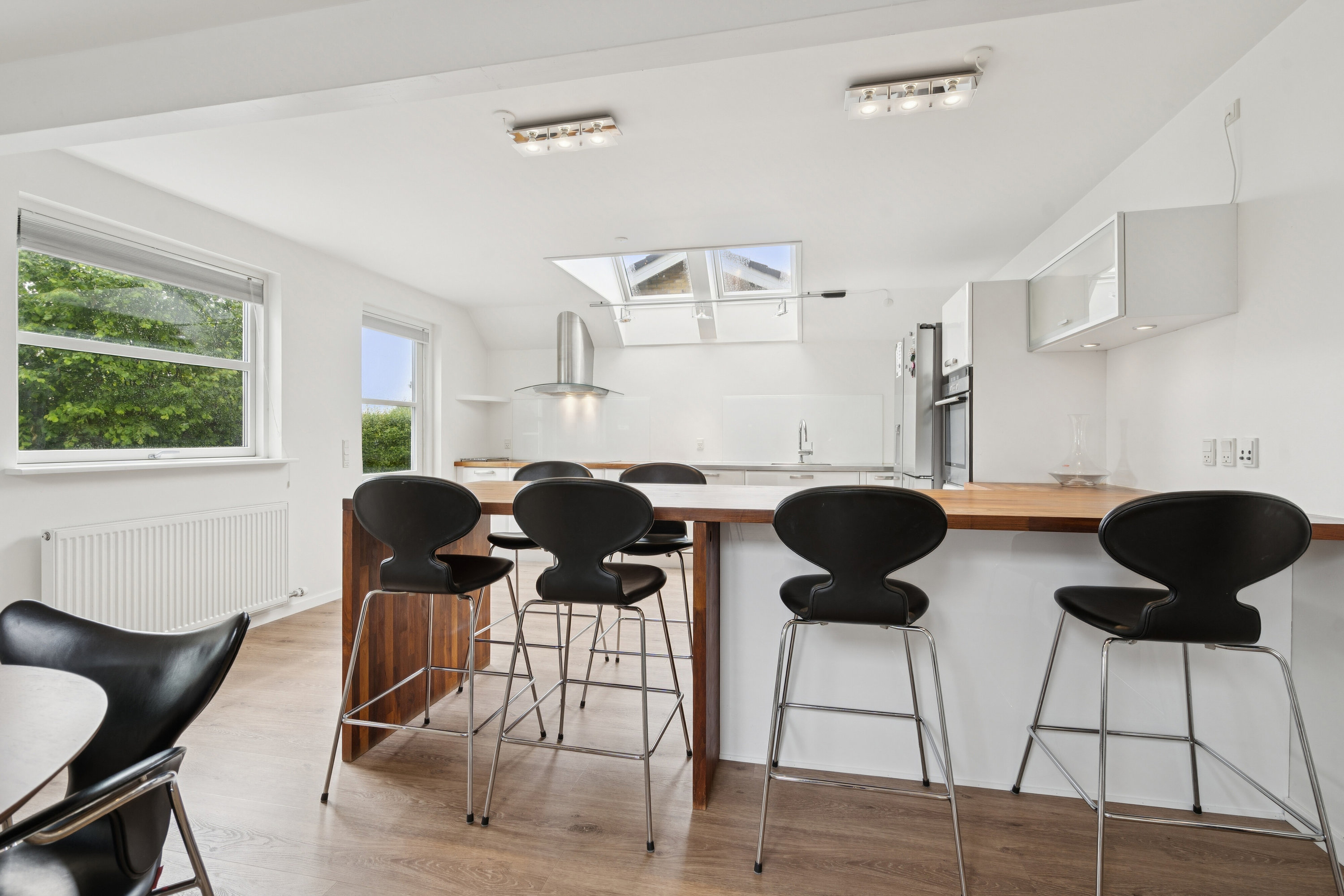 Fremhævet spisestue billede i fuldskærmstilstand. Billede af Emmavænget 16, Næsby, 5270 Odense N