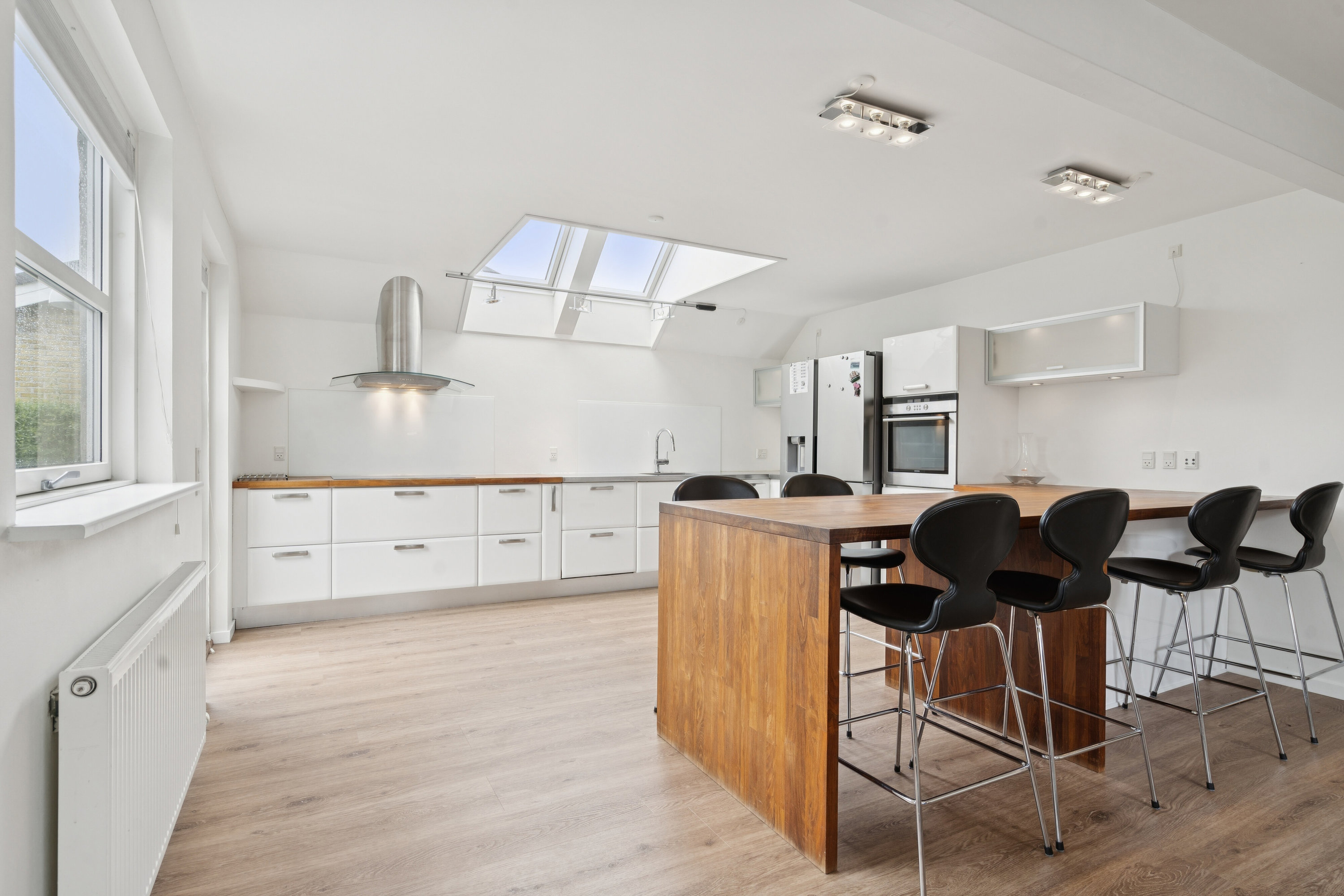 Miniaturebillede 1: spisestue. Billede af Emmavænget 16, Næsby, 5270 Odense N