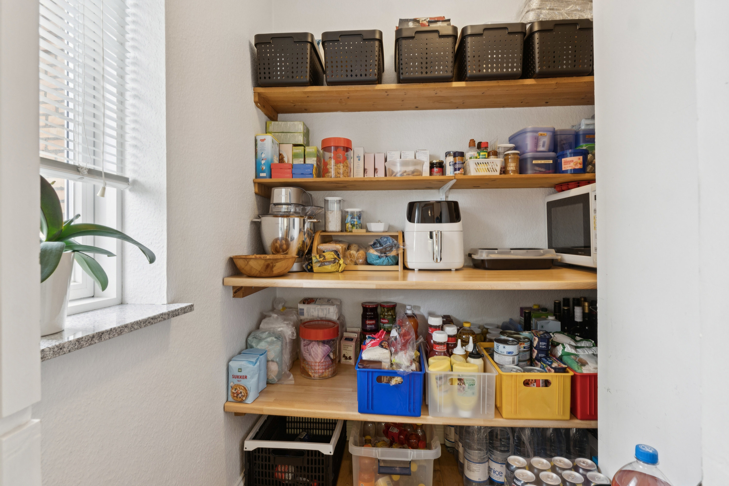 Fremhævet viktualierum billede i fuldskærmstilstand. Billede af Tuenvej 68, Tuen, 9881 Bindslev