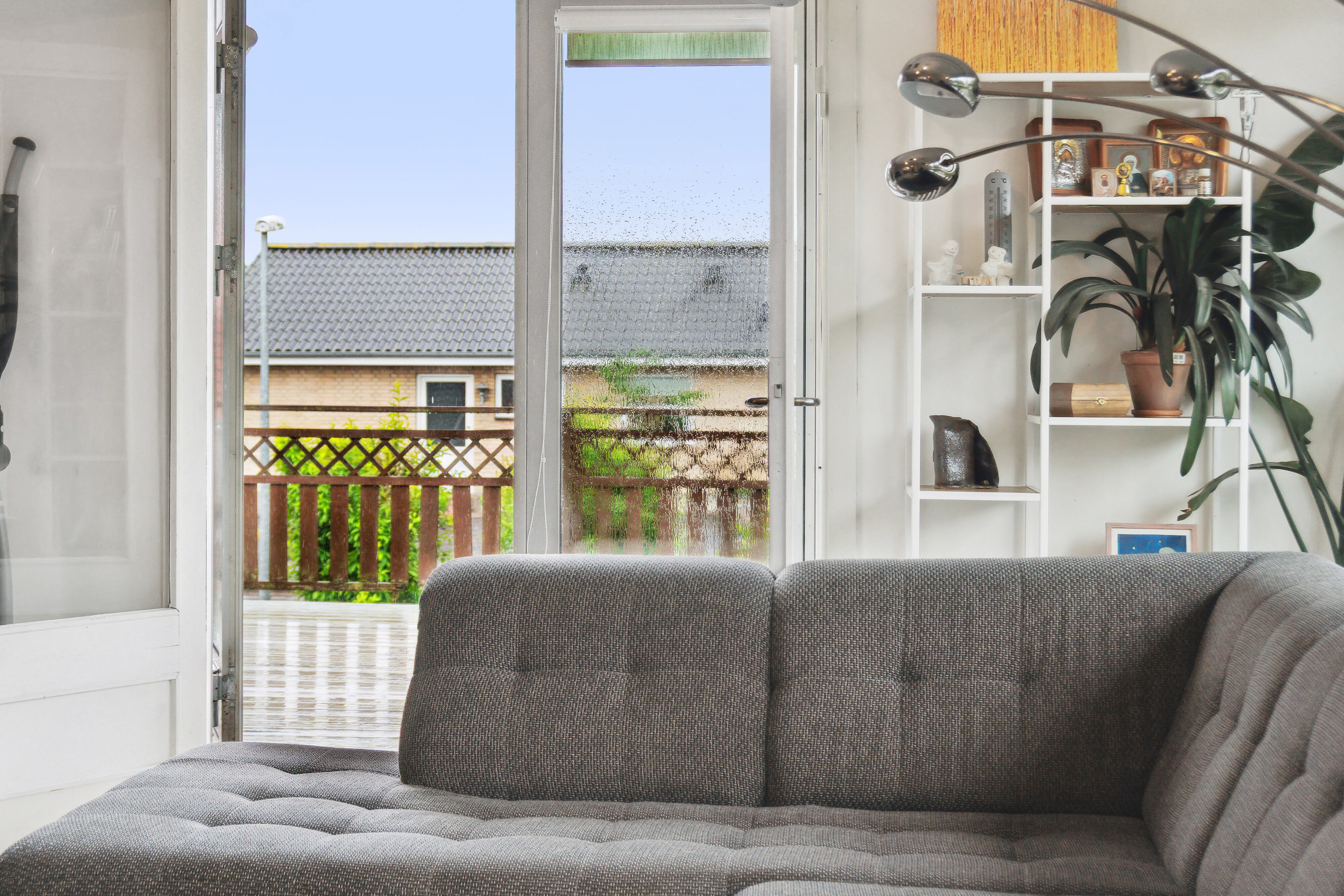 Fremhævet stue billede i fuldskærmstilstand. Billede af Lærkevænget 10, 8721 Daugård