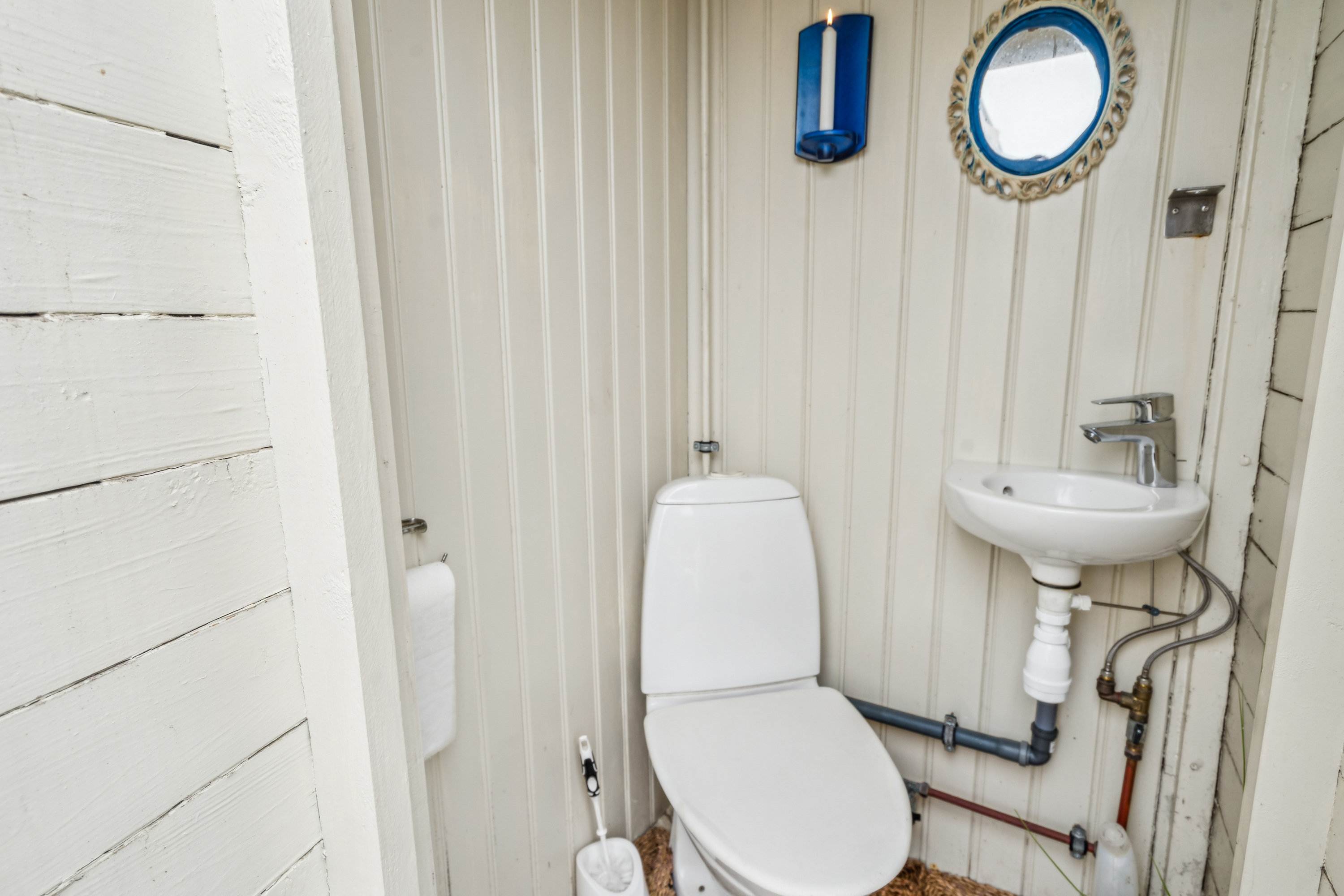 Fremhævet toilet billede i fuldskærmstilstand. Billede af Strandvejen 43, Tornby, 9850 Hirtshals