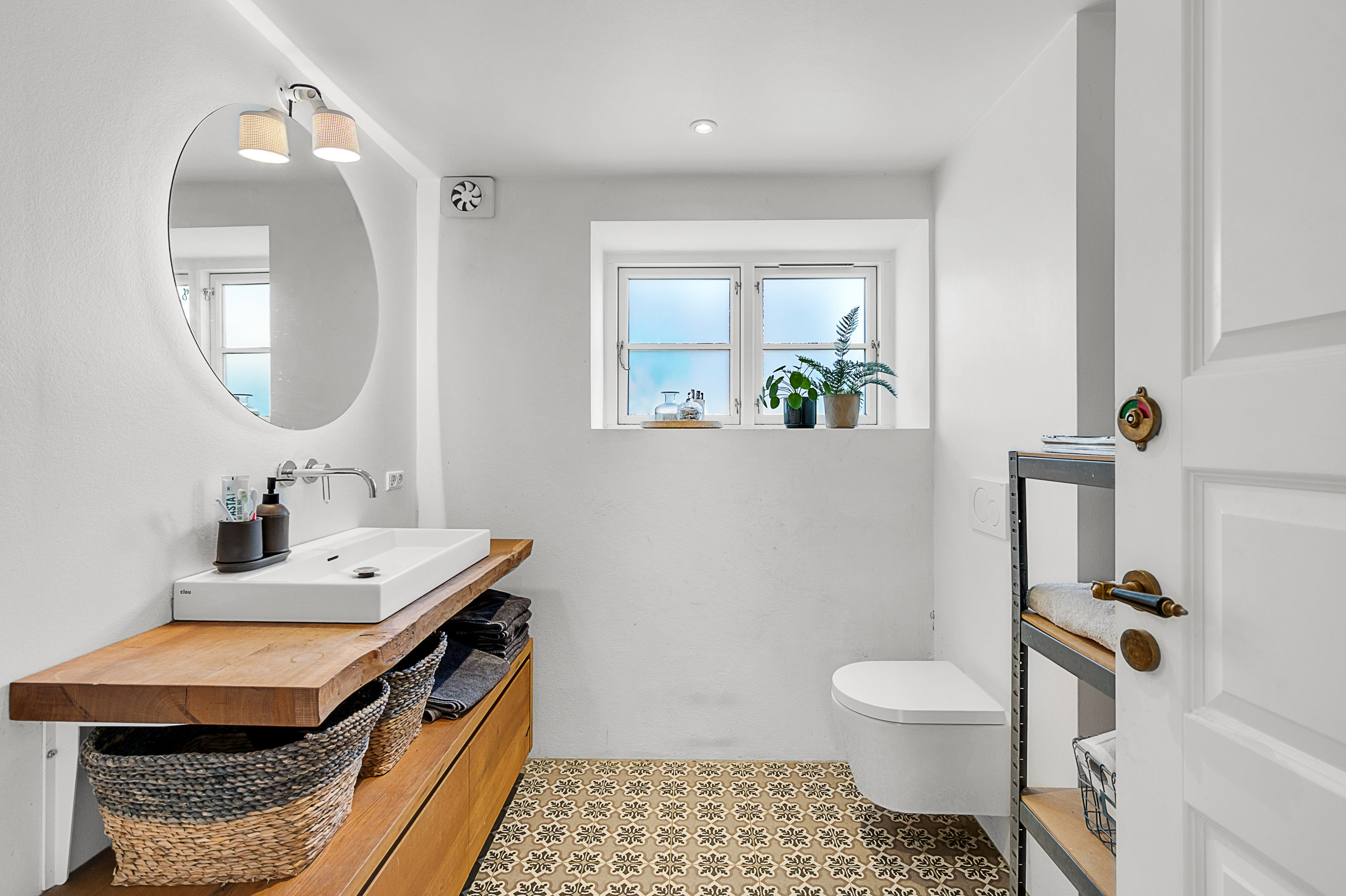 Fremhævet badeværelse billede i fuldskærmstilstand. Billede af Skjoldsgade 5, 8260 Viby J