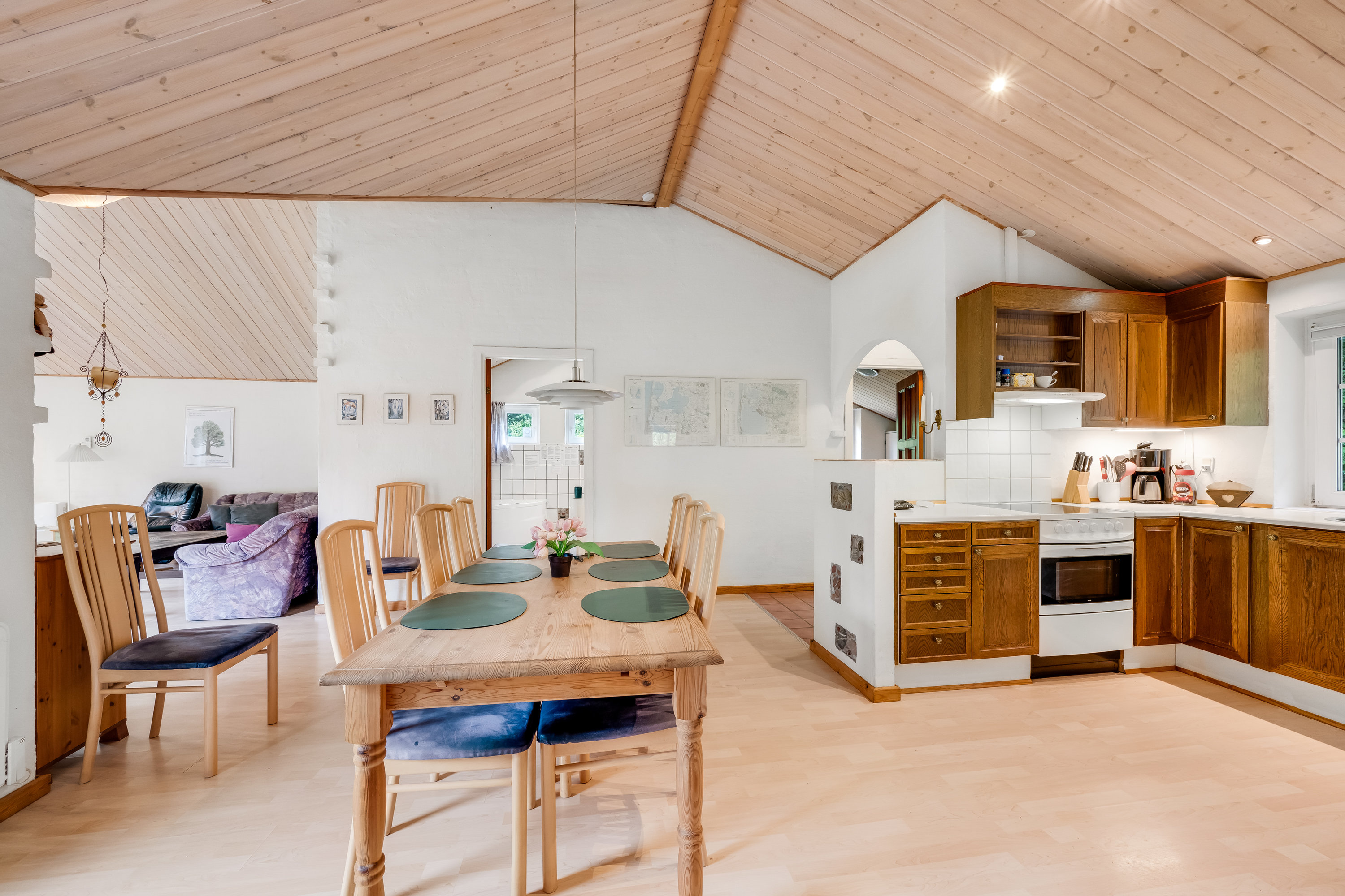 Fremhævet stue billede i fuldskærmstilstand. Billede af Alrum 1, Stadil, 6980 Tim