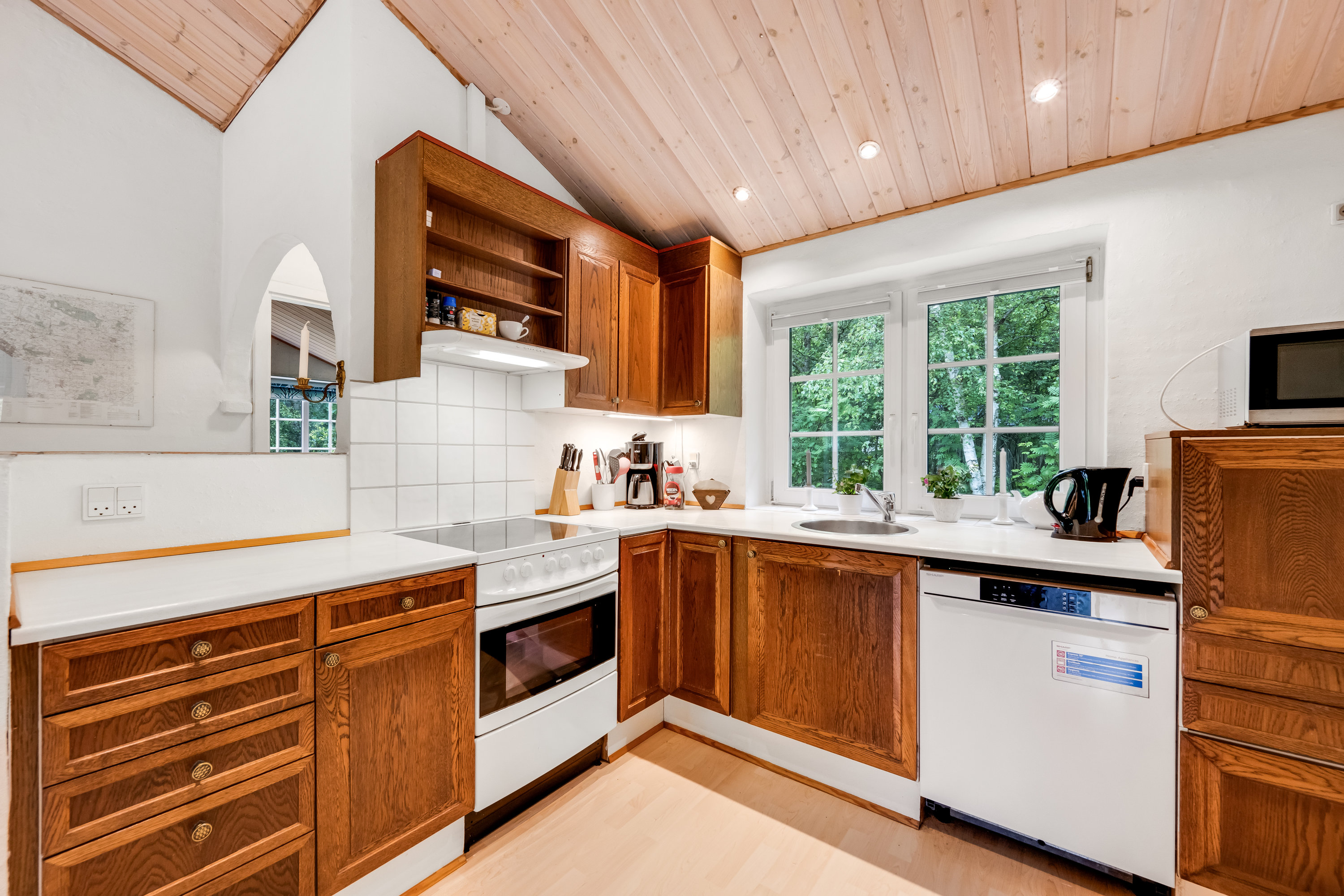 Fremhævet køkken billede i fuldskærmstilstand. Billede af Alrum 1, Stadil, 6980 Tim