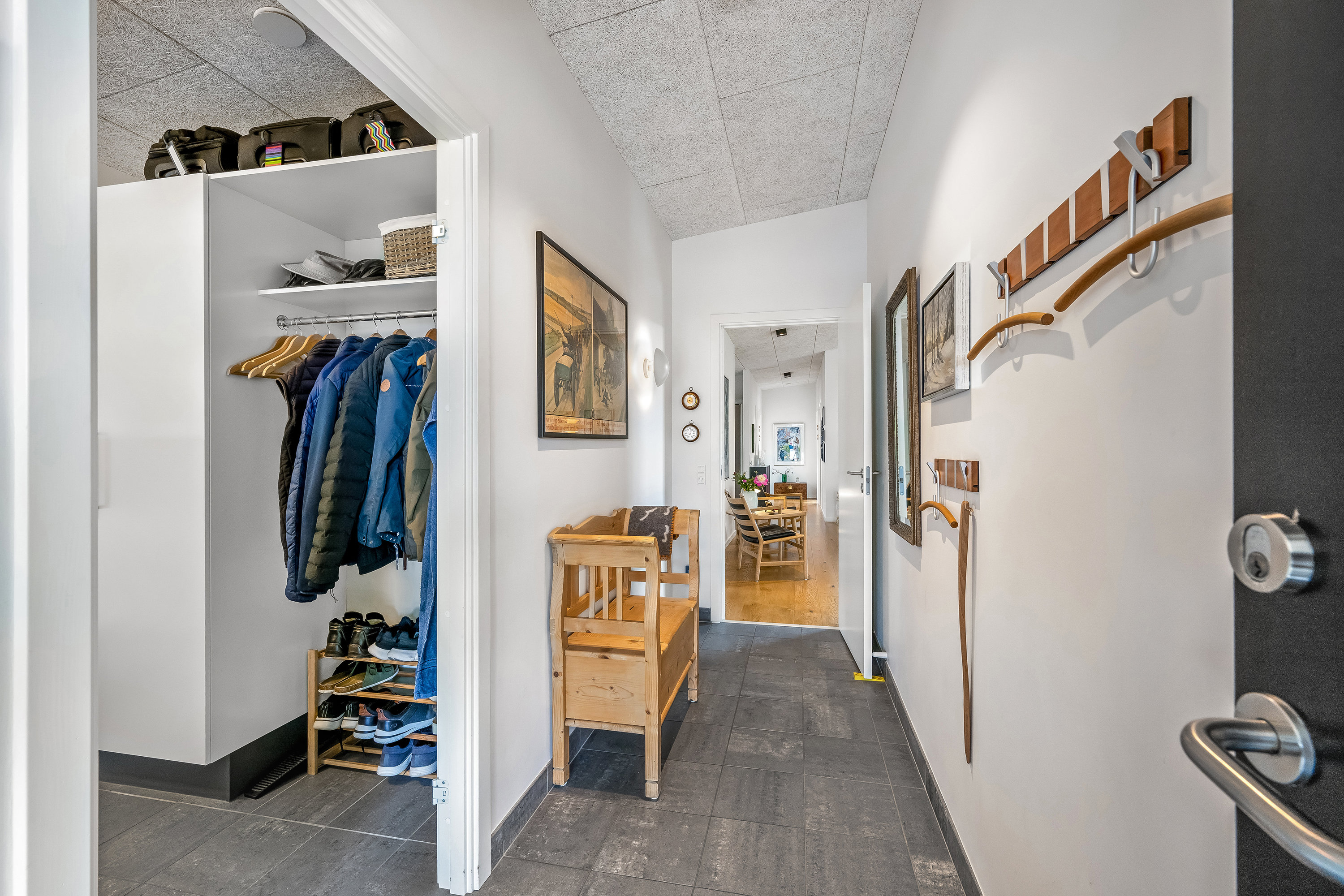 Fremhævet gang billede i fuldskærmstilstand. Billede af Kongshøjvej 13, 6950 Ringkøbing