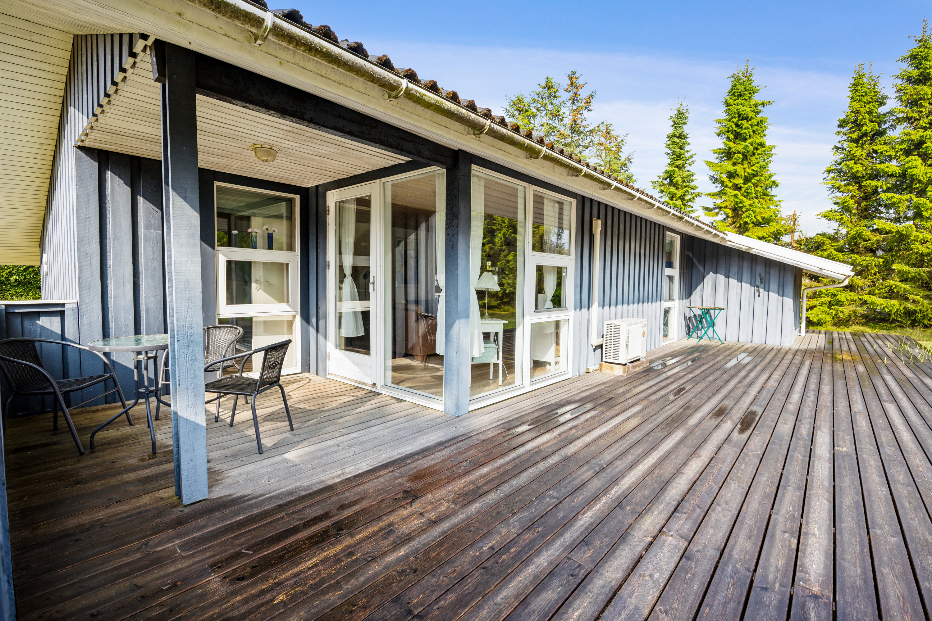 Fremhævet terrasse billede i fuldskærmstilstand. Billede af Lindeparken 8, 9370 Hals