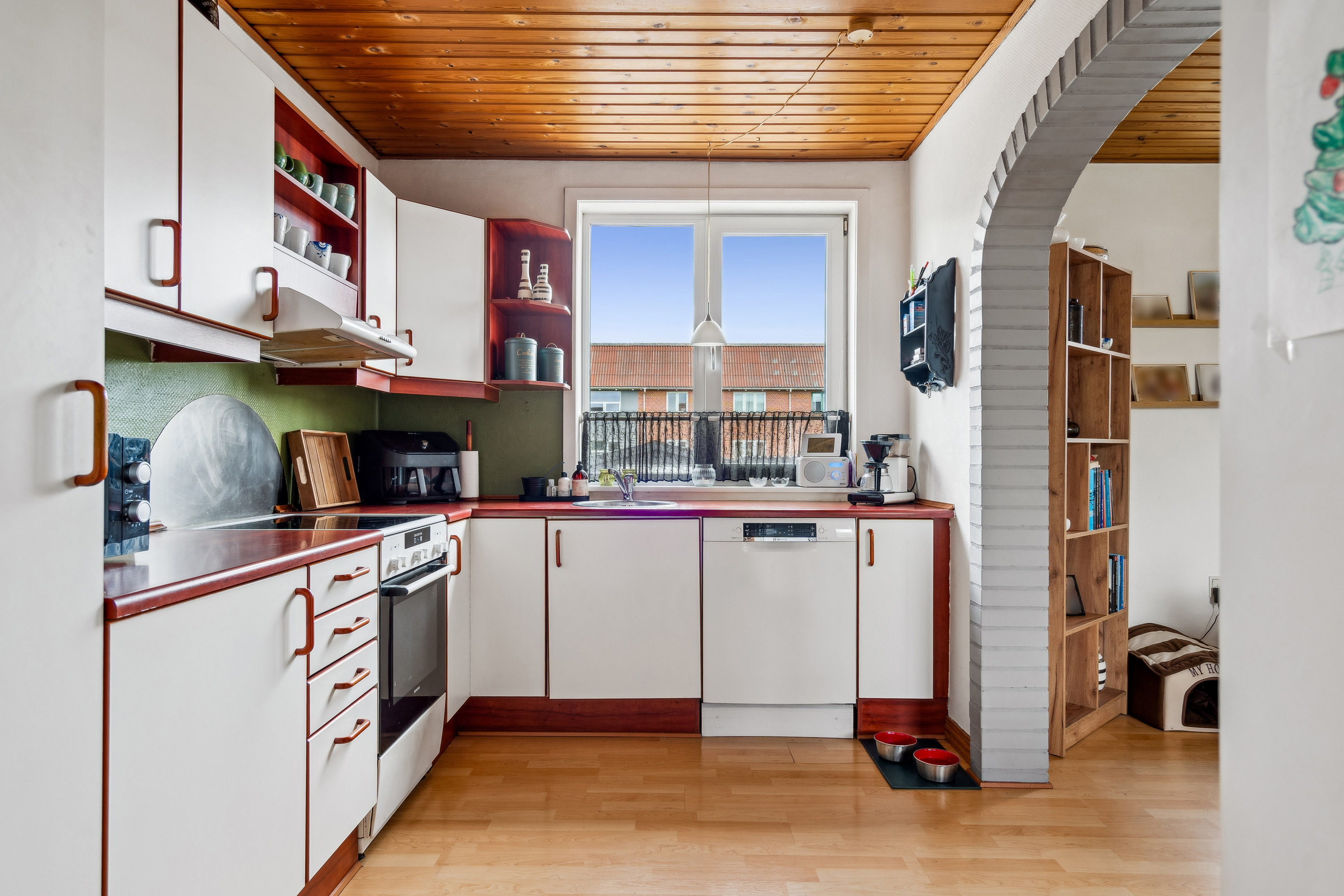 Fremhævet køkken billede i fuldskærmstilstand. Billede af Ternevej 6, 9850 Hirtshals