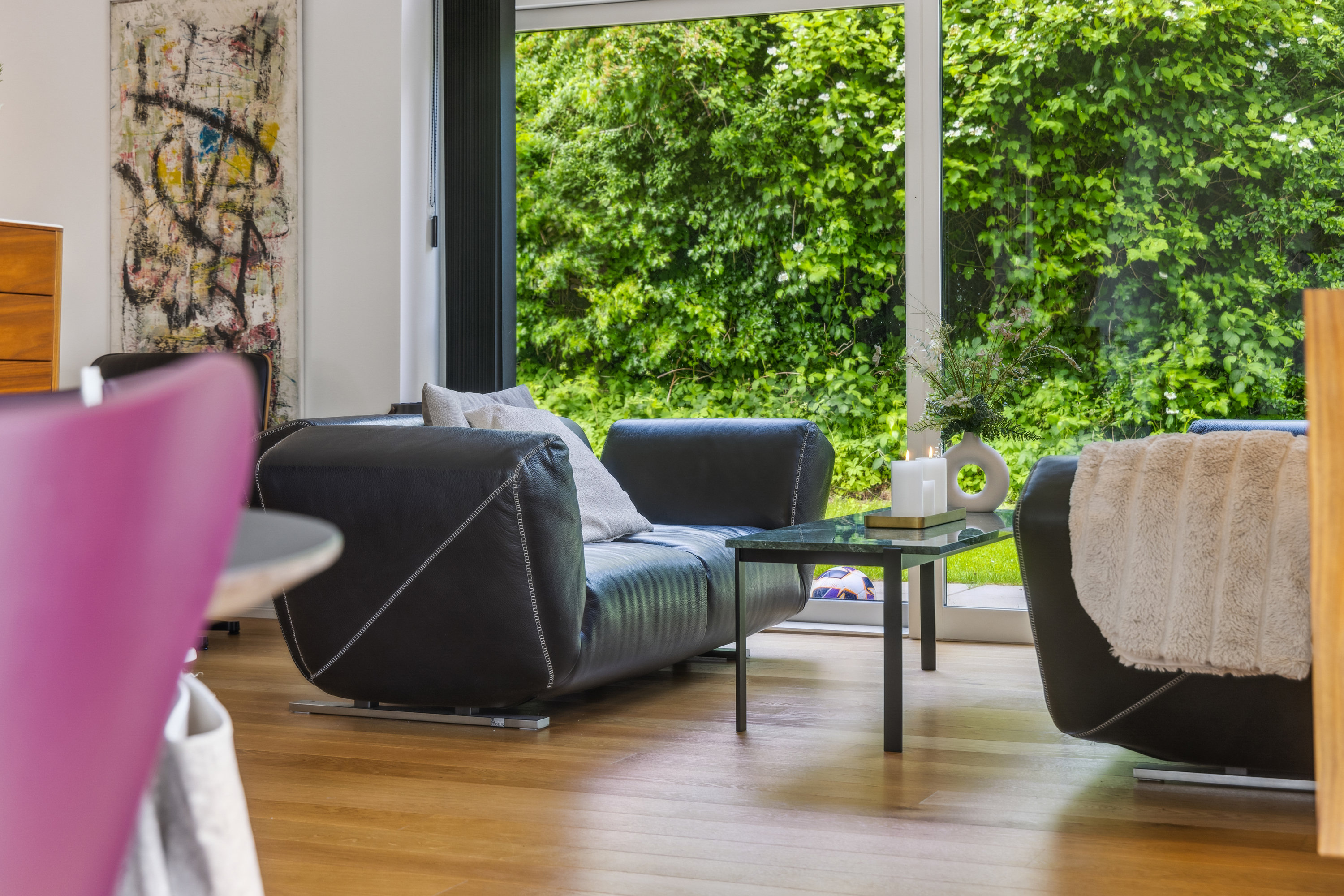 Fremhævet stue billede i fuldskærmstilstand. Billede af Elektravej 13, Gug, 9210 Aalborg SØ