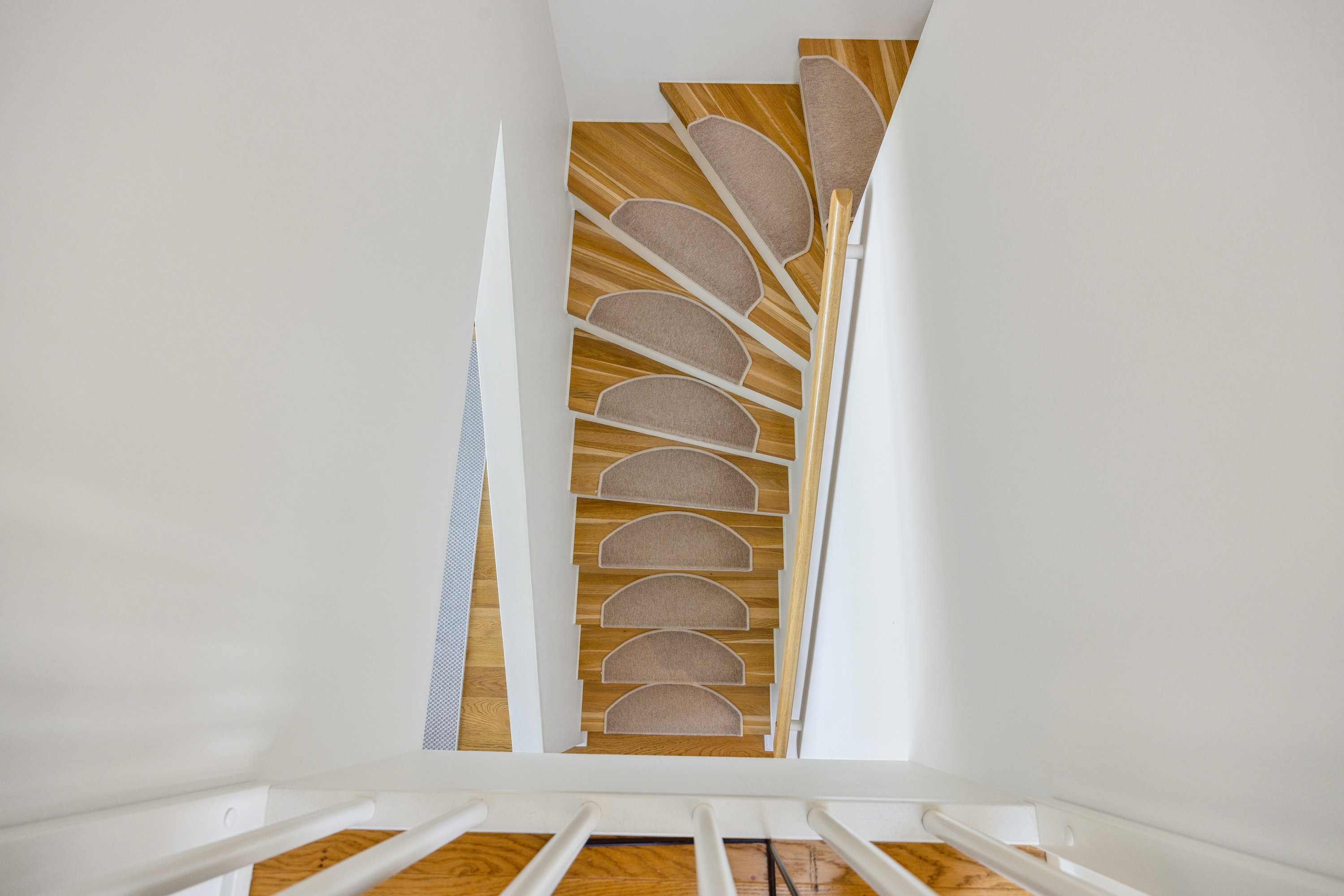 Fremhævet trappe billede i fuldskærmstilstand. Billede af Elektravej 13, Gug, 9210 Aalborg SØ