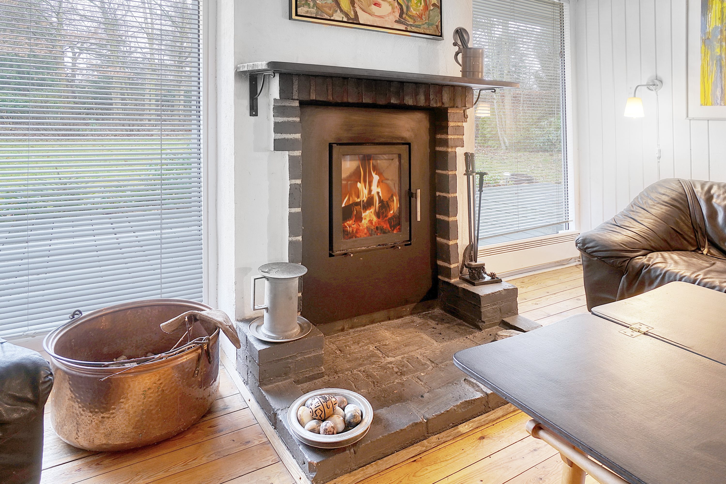 Fremhævet stue billede i fuldskærmstilstand. Billede af Ørnevej 4, 3120 Dronningmølle