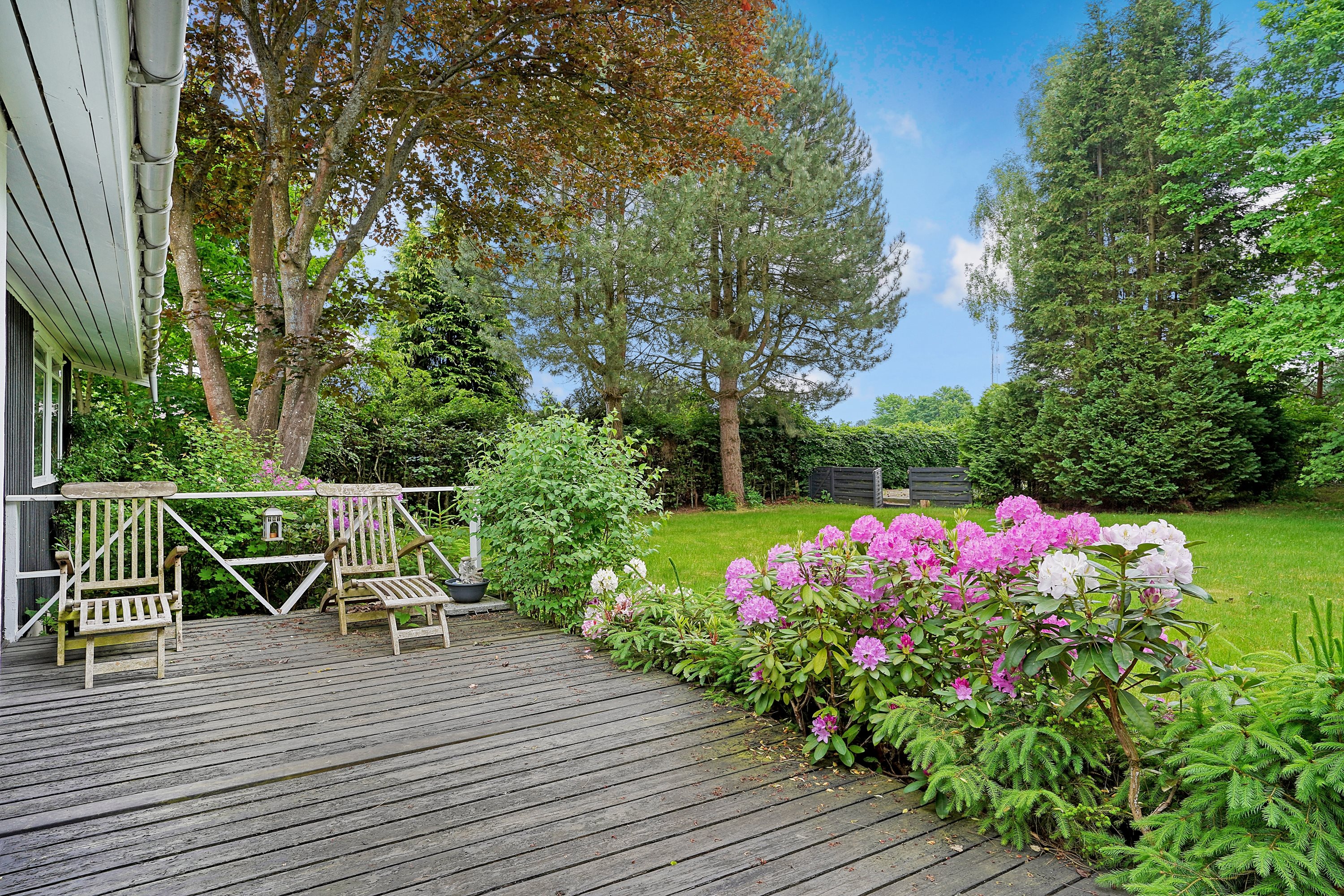 Fremhævet terrasse billede i fuldskærmstilstand. Billede af Ørnevej 4, 3120 Dronningmølle