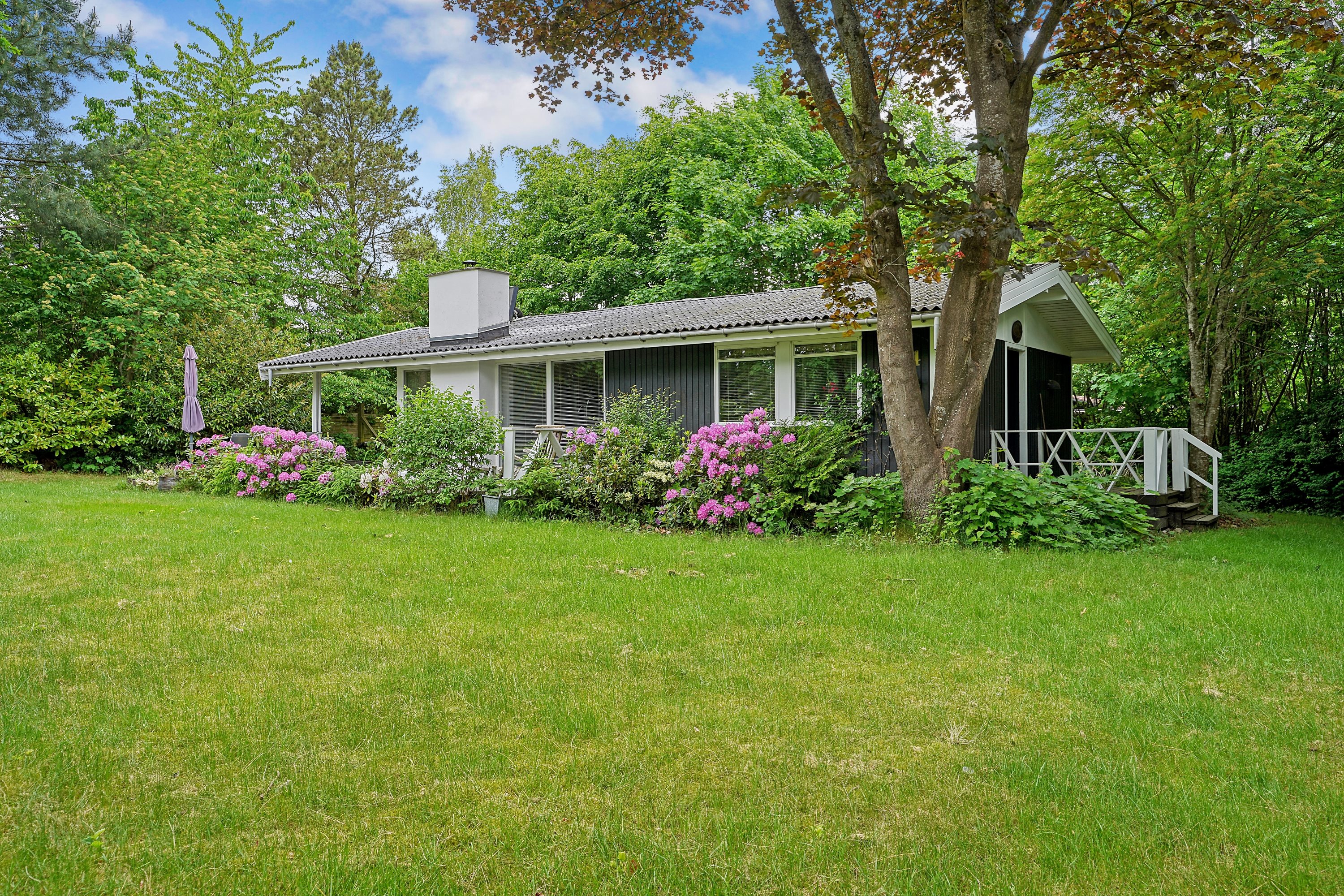 Miniaturebillede 1: ejendommen. Billede af Ørnevej 4, 3120 Dronningmølle