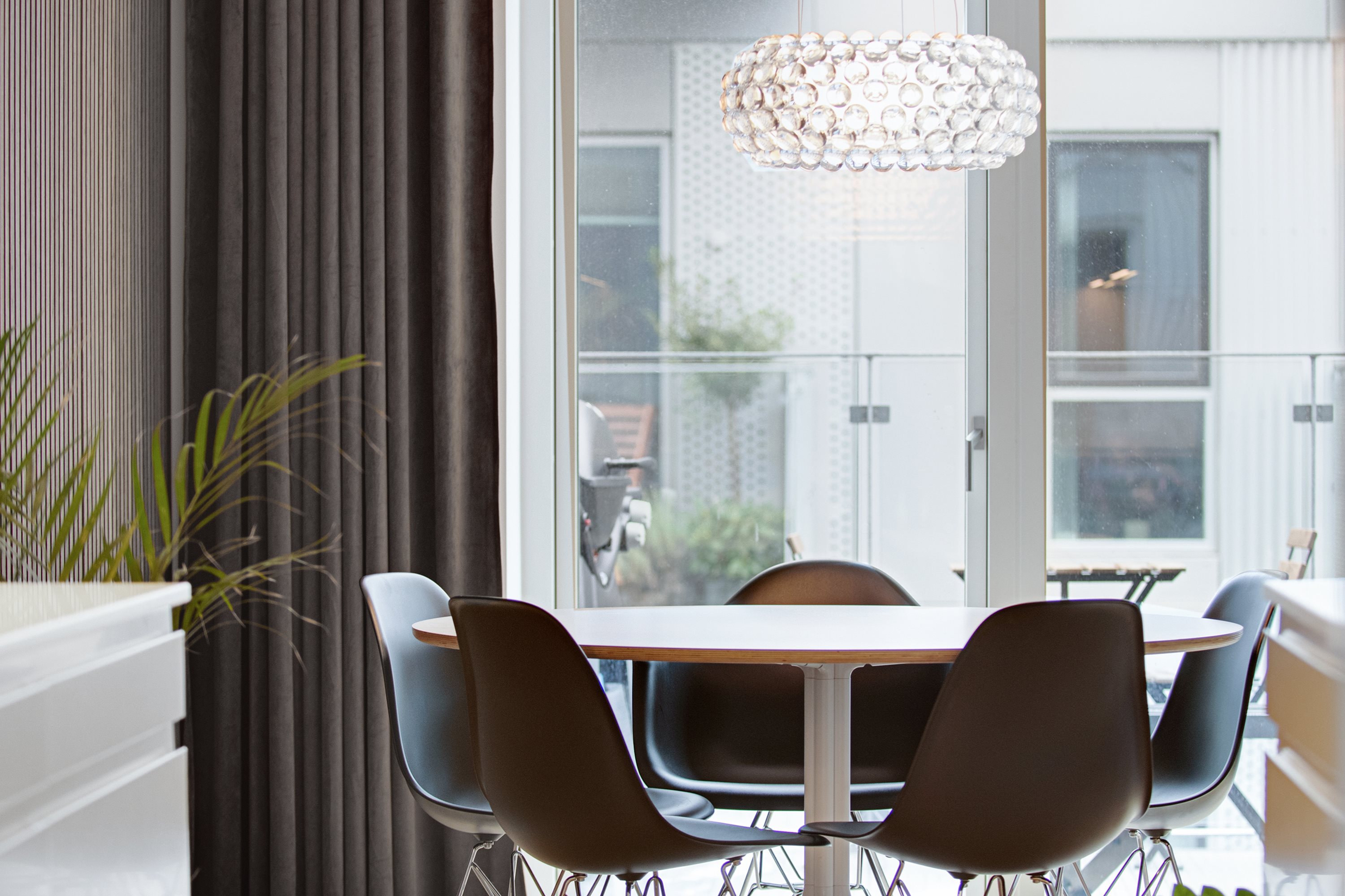 Fremhævet stue billede i fuldskærmstilstand. Billede af Stjernepladsen 16, 4. tv., 9000 Aalborg