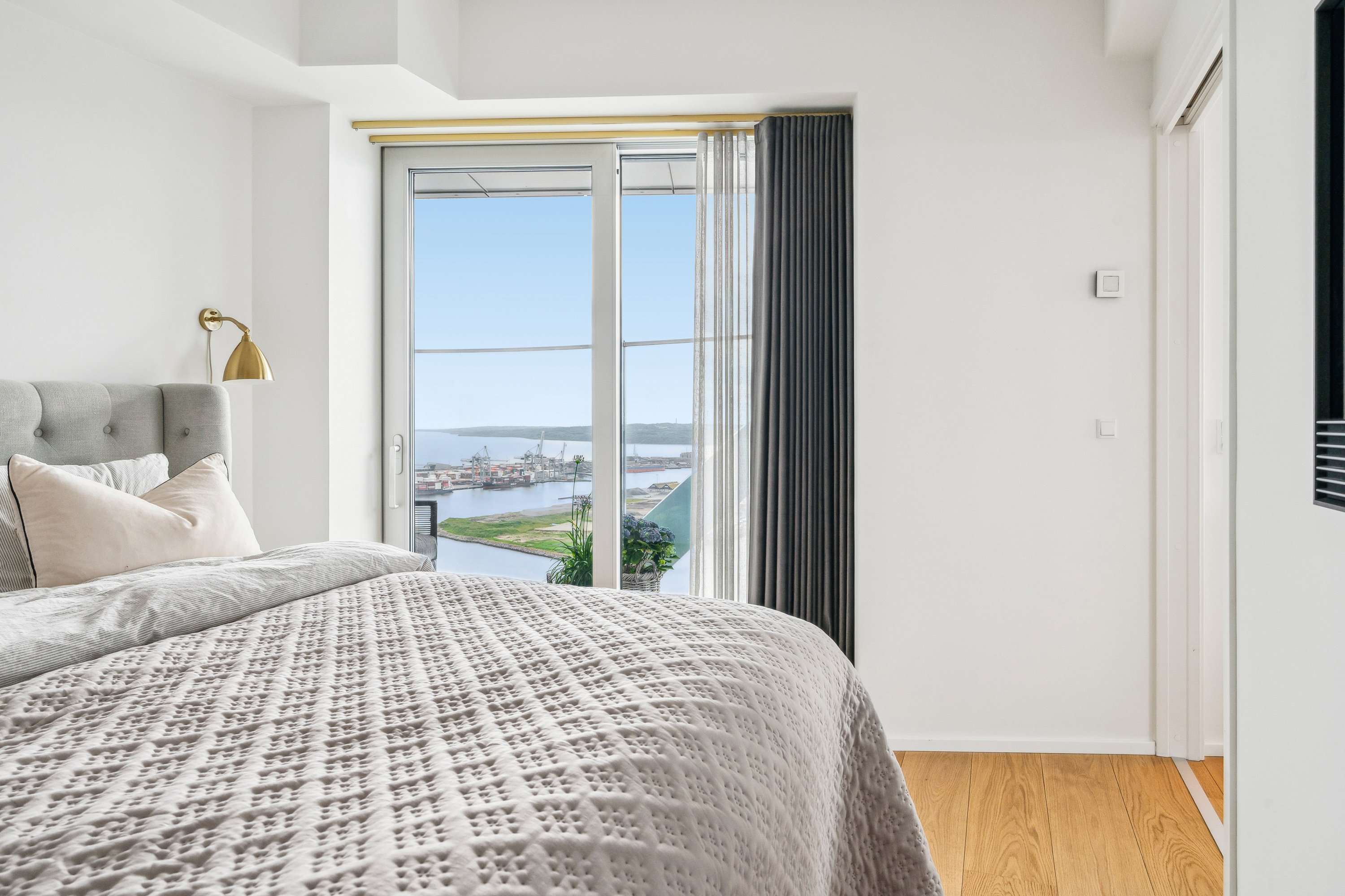 Fremhævet værelse billede i fuldskærmstilstand. Billede af Helga Pedersens Gade 79, 41. 6., 8000 Aarhus C