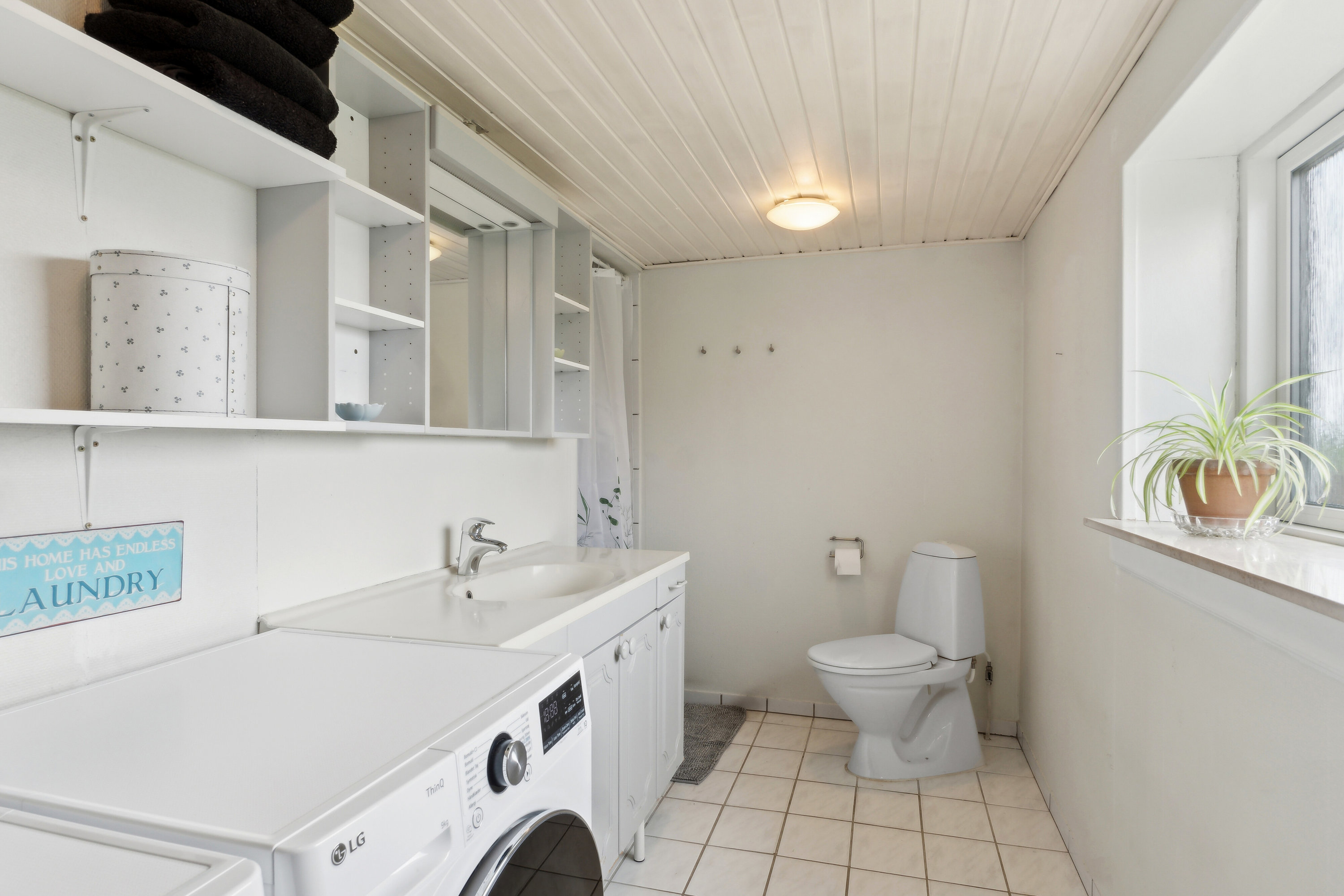 Fremhævet badeværelse billede i fuldskærmstilstand. Billede af Højensvej 140, Egense, 5700 Svendborg