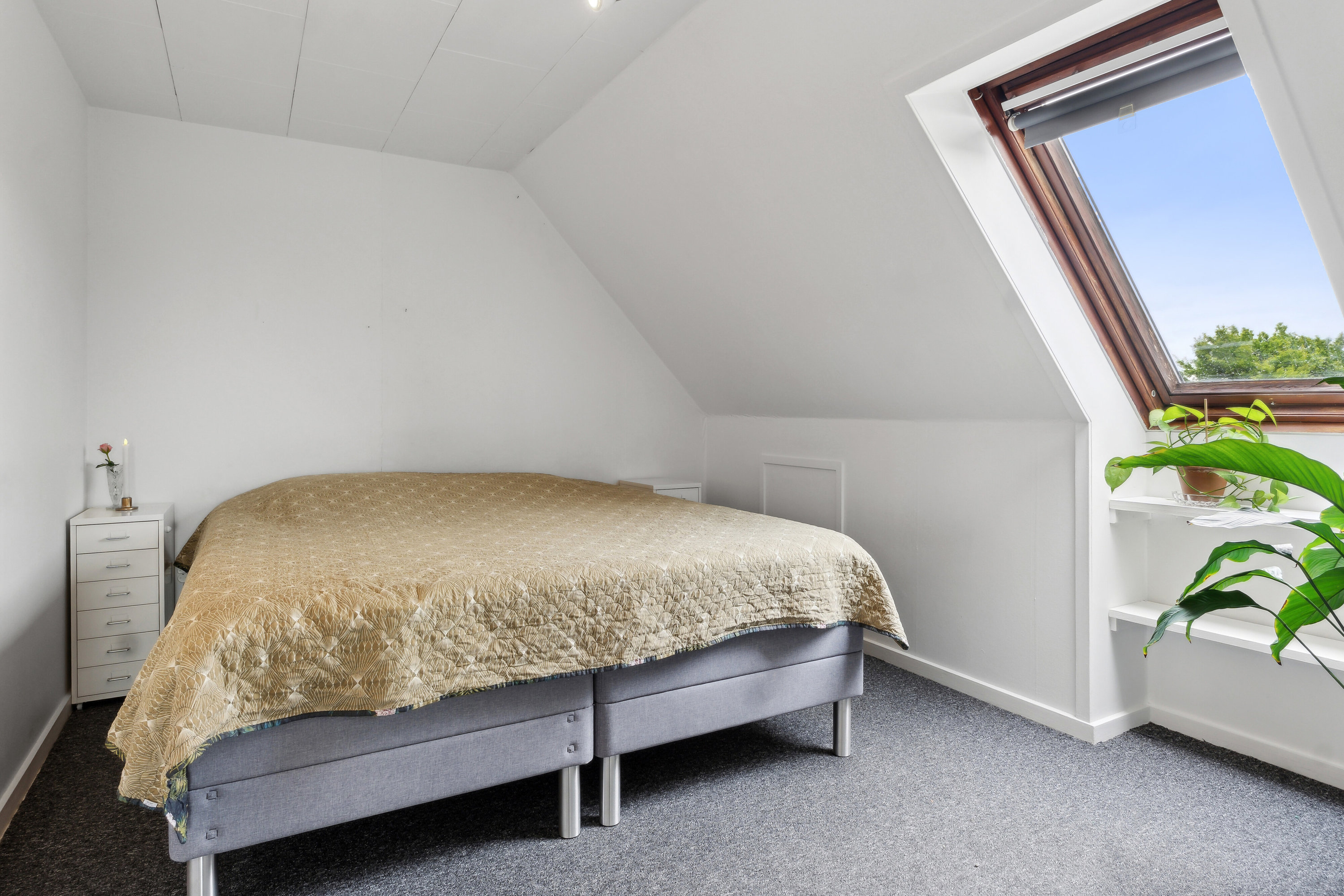 Fremhævet soveværelse billede i fuldskærmstilstand. Billede af Højensvej 140, Egense, 5700 Svendborg