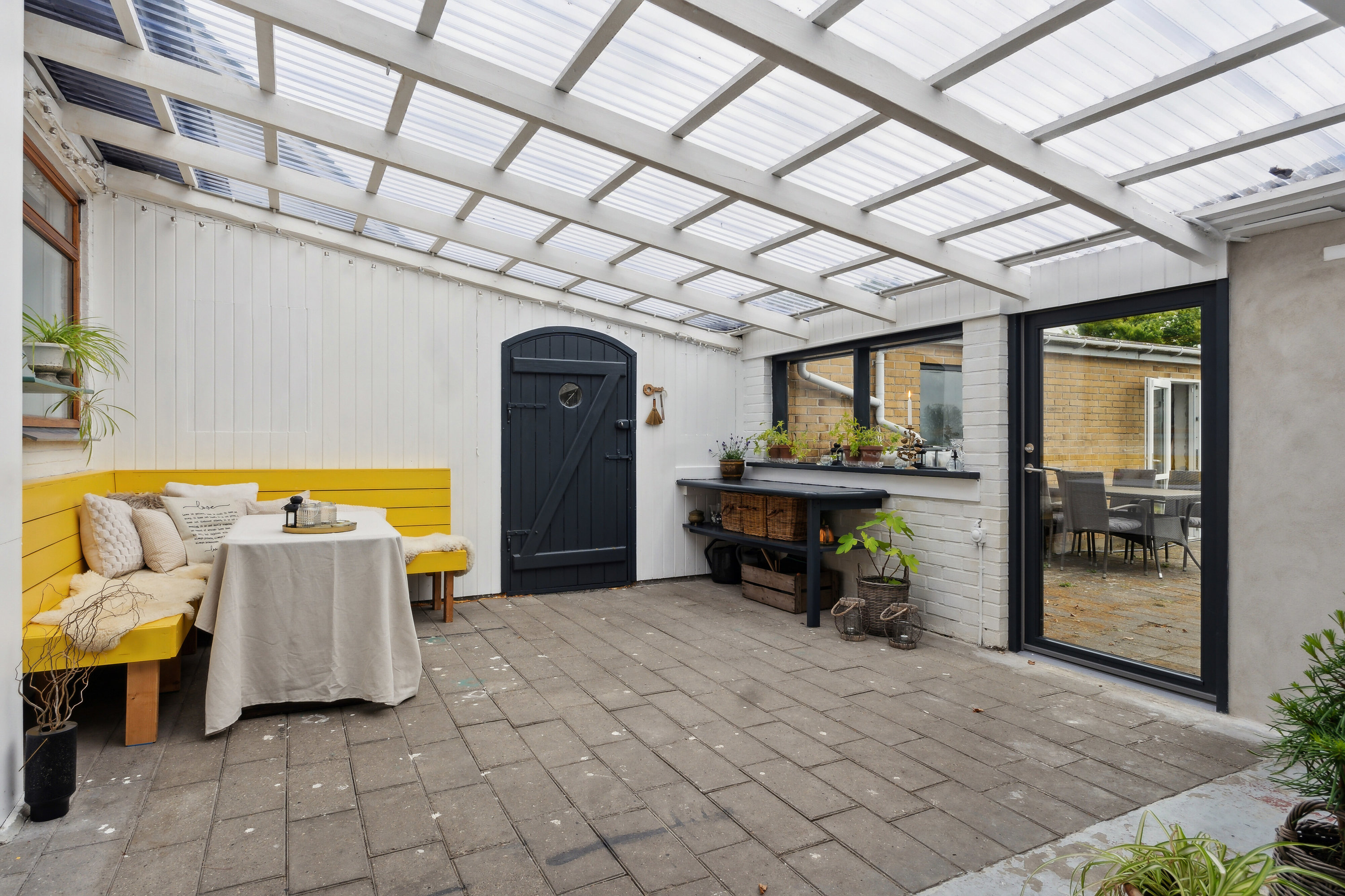 Fremhævet udestue billede i fuldskærmstilstand. Billede af Højensvej 140, Egense, 5700 Svendborg