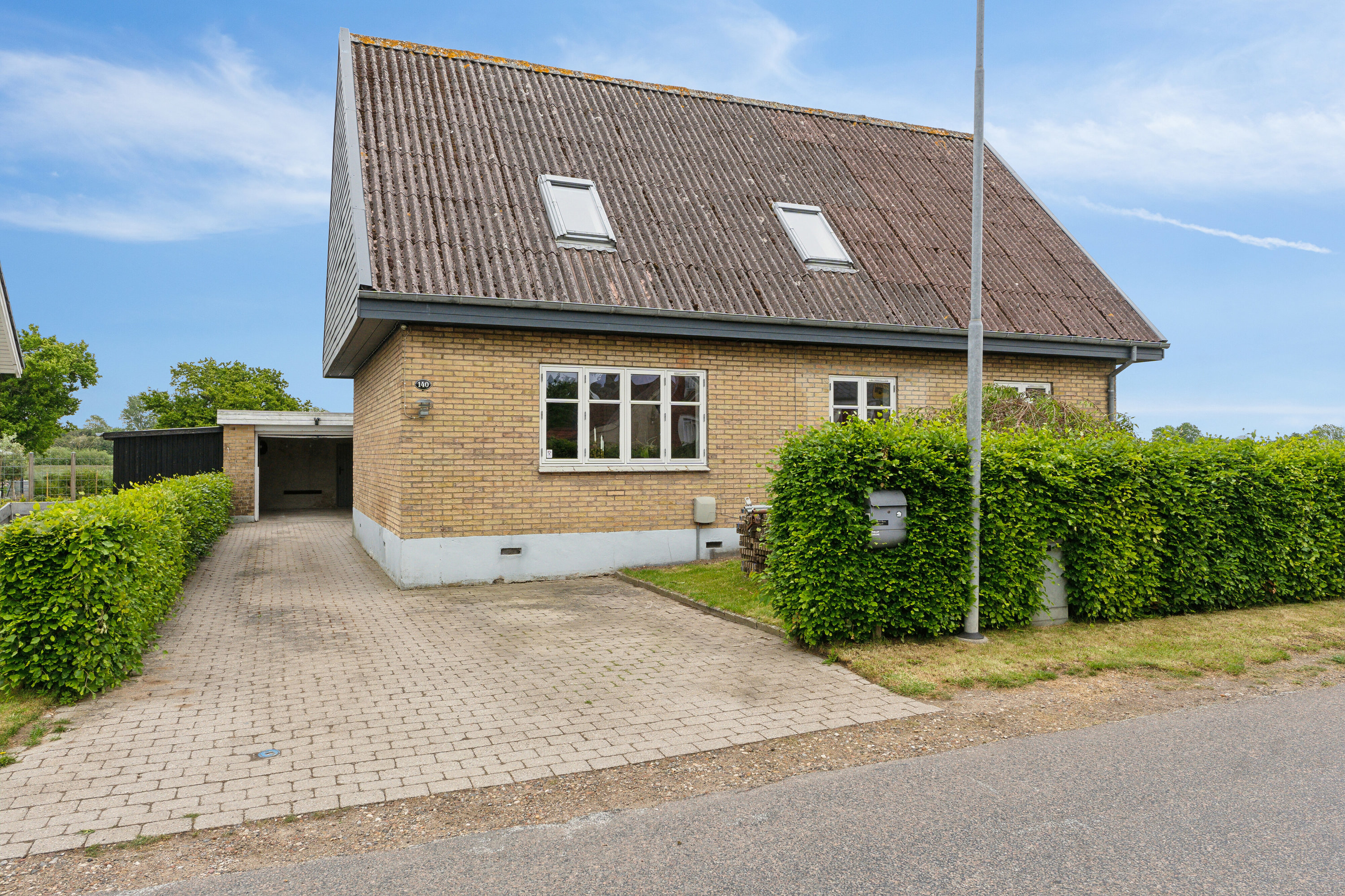 Fremhævet set fra vejen billede i fuldskærmstilstand. Billede af Højensvej 140, Egense, 5700 Svendborg